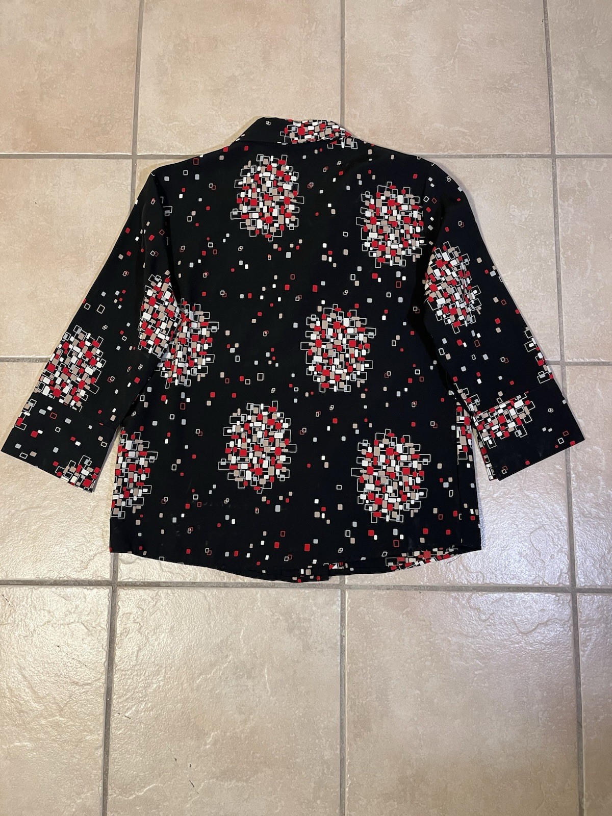0023 Impressions VTG Women’s Black Top With Geometric Confetti Print Pattern S