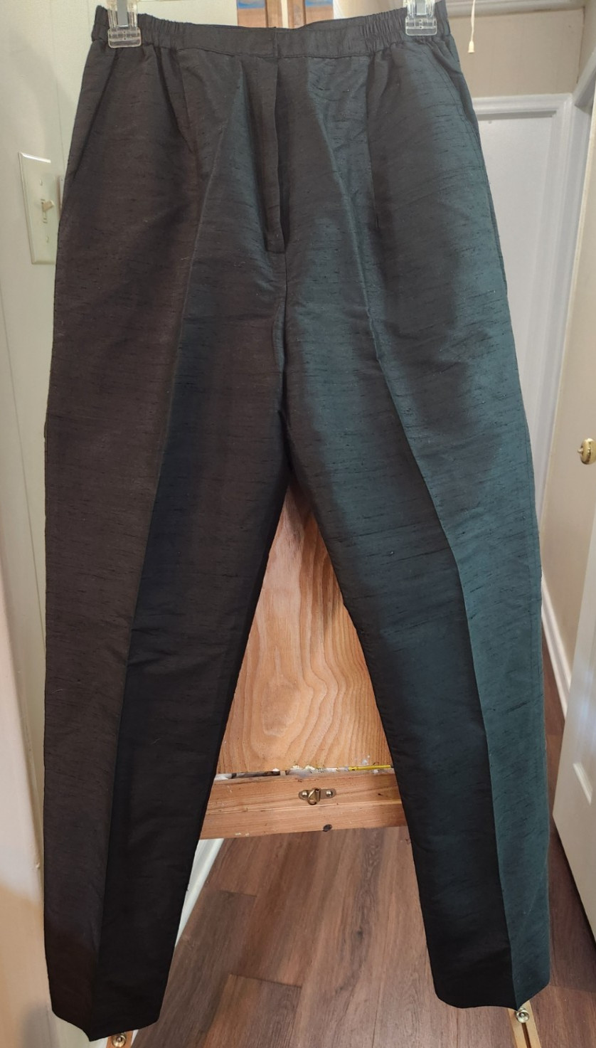 VINTAGE MISS MING SINGAPORE SILK OUTFIT (2 blouses & 2 slacks)