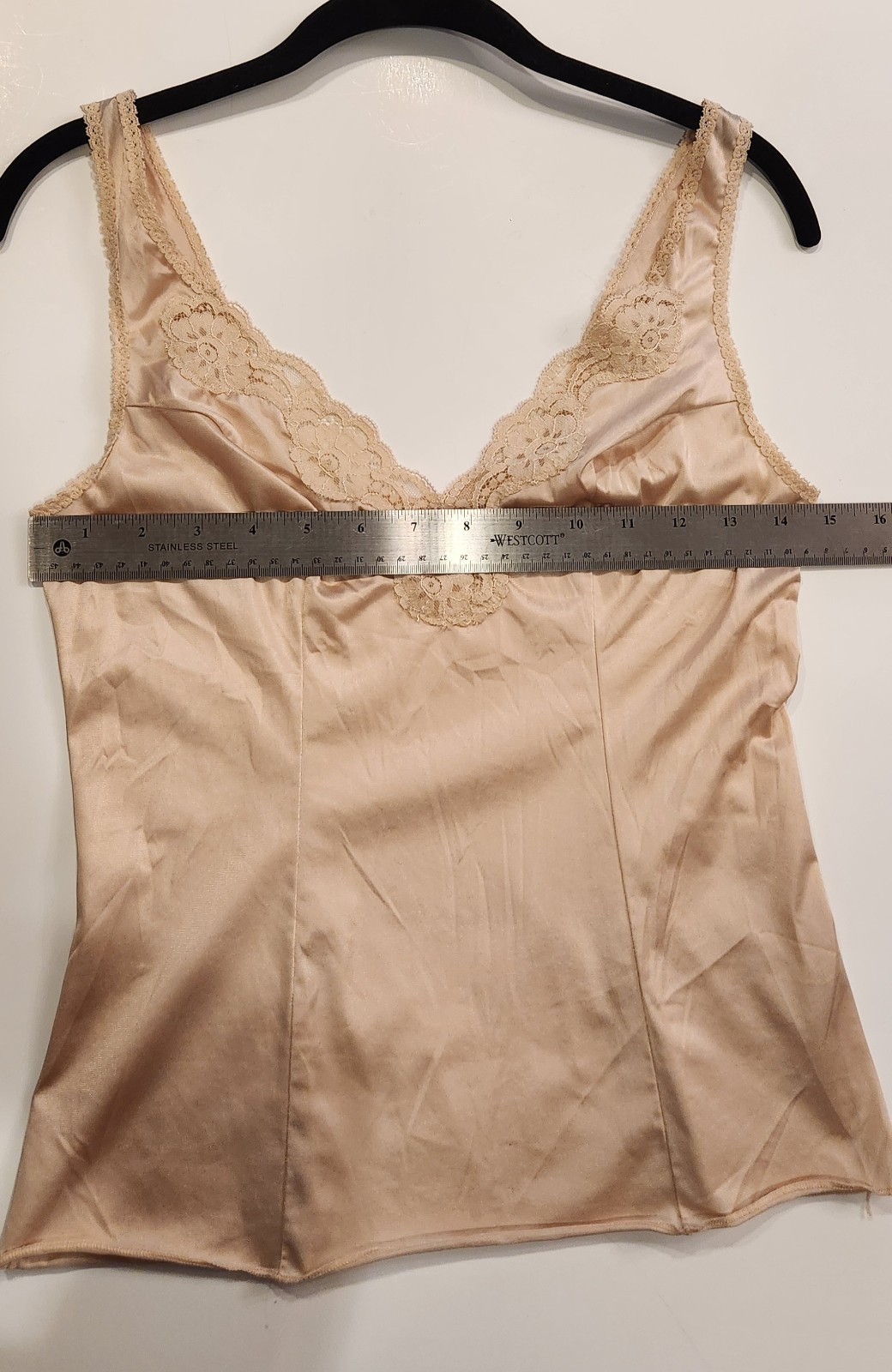 Vintage VASSARETTE Camisole Tank Top Beige Sz 32/XS Silky Nylon V-Neck Lace Trim