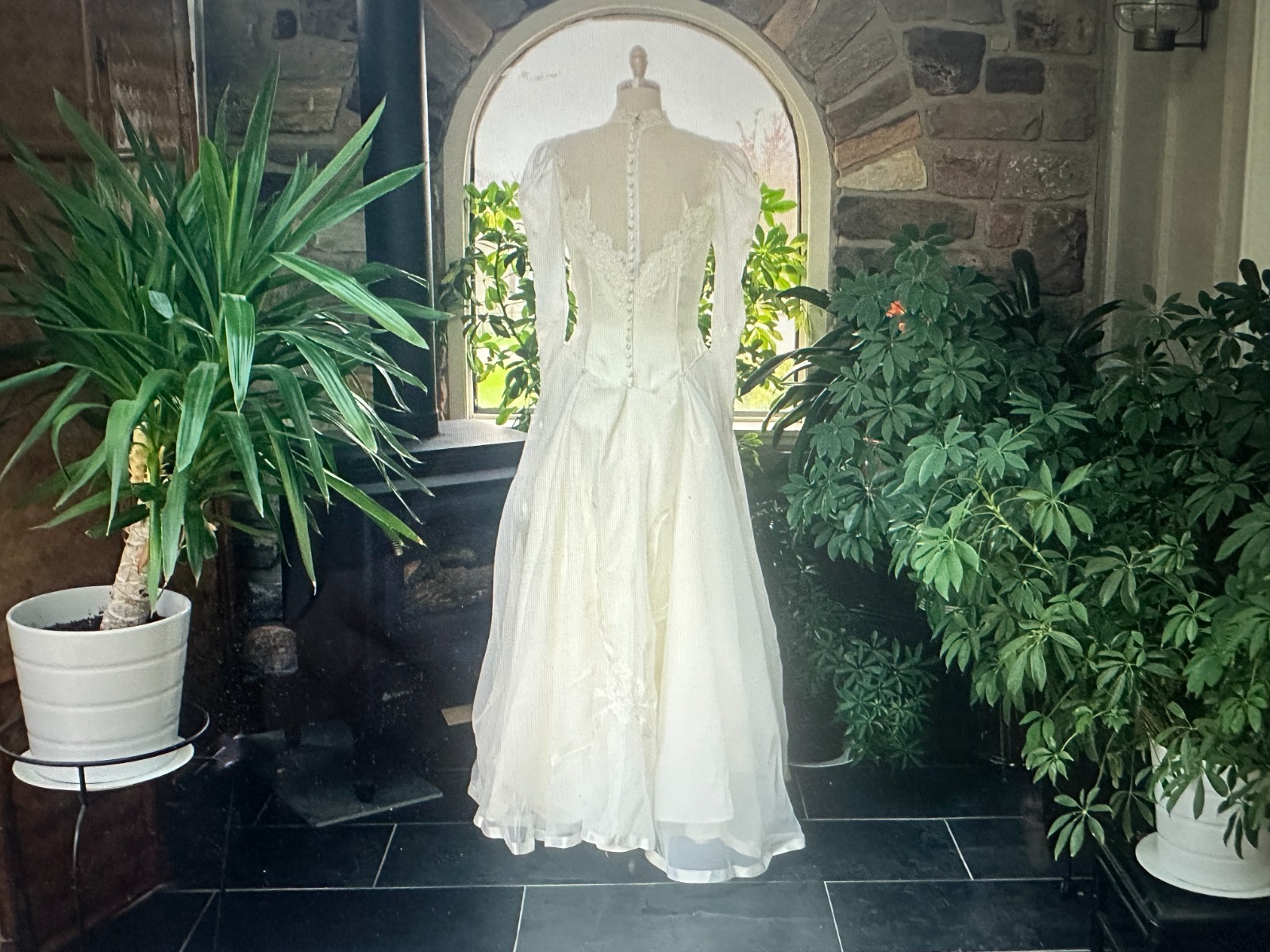 Vintage 1970s Ivory Nylon Chiffon Alencon Lace Wedding Dress