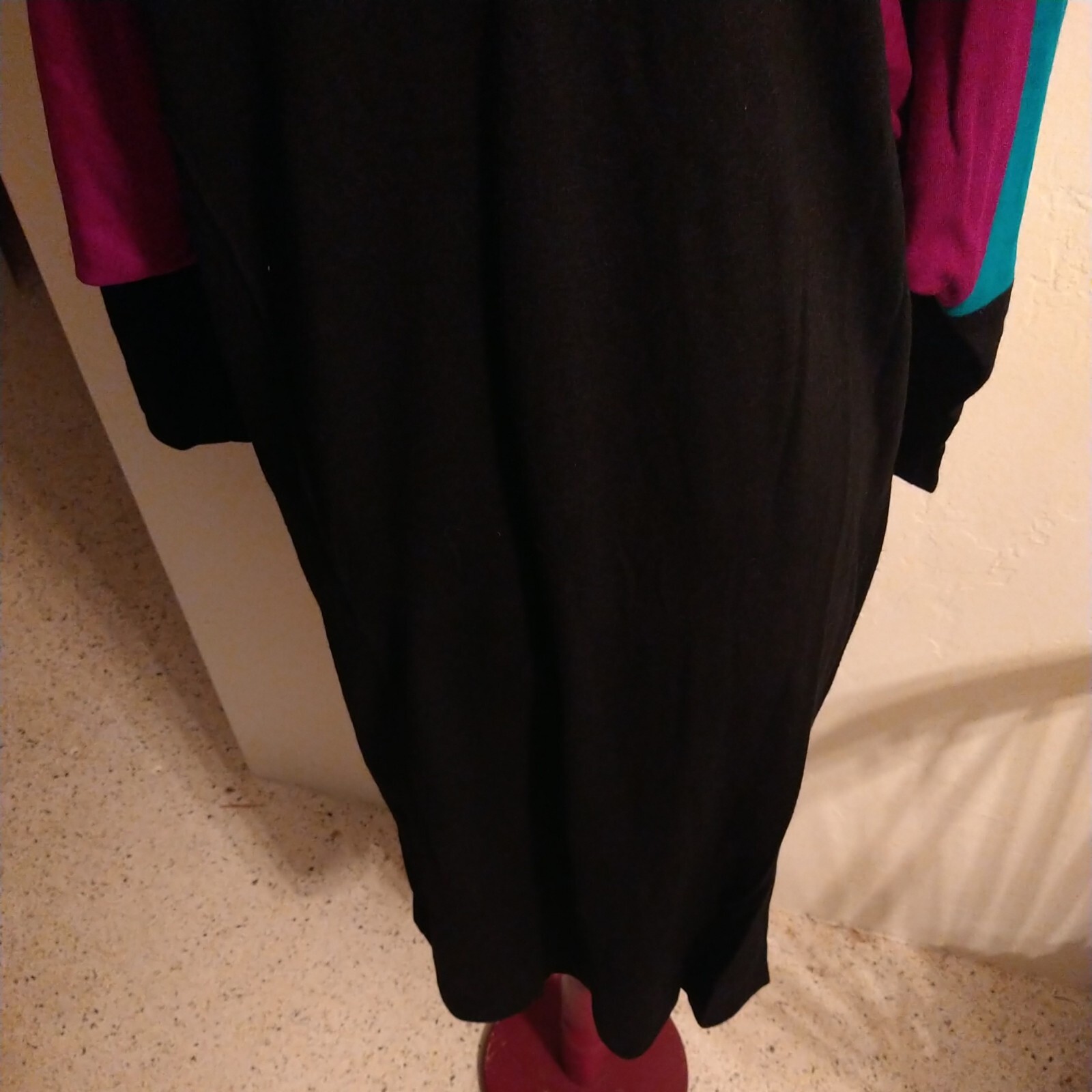 VTG 90’s The Kollection Ltd. Size M Wool Knit Black w/ Multicolor Sleeves