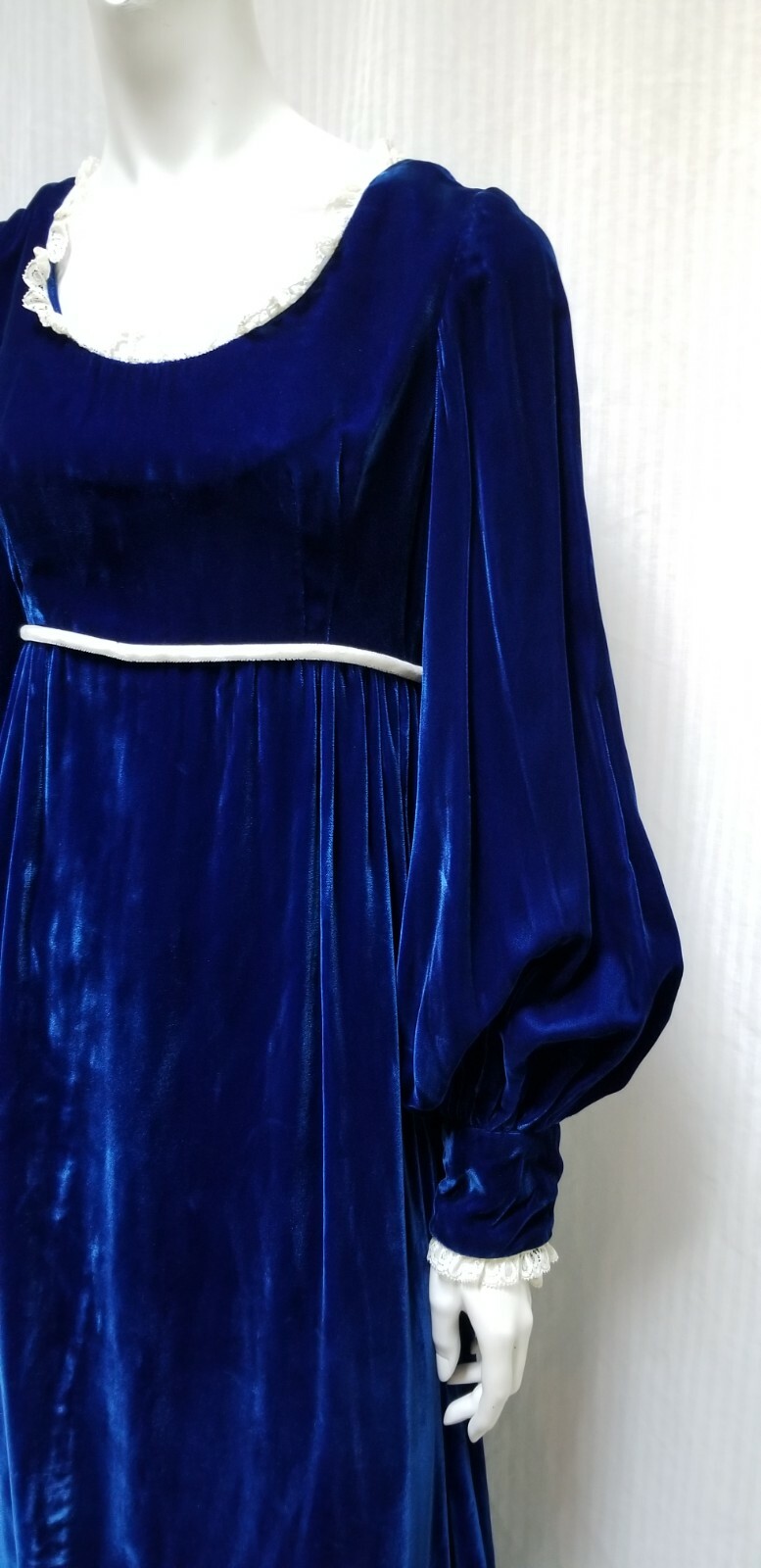 Gorgeous Vintage Blue VELVET MAXI DRESS with Headband w/ Netting & Bag – Size S