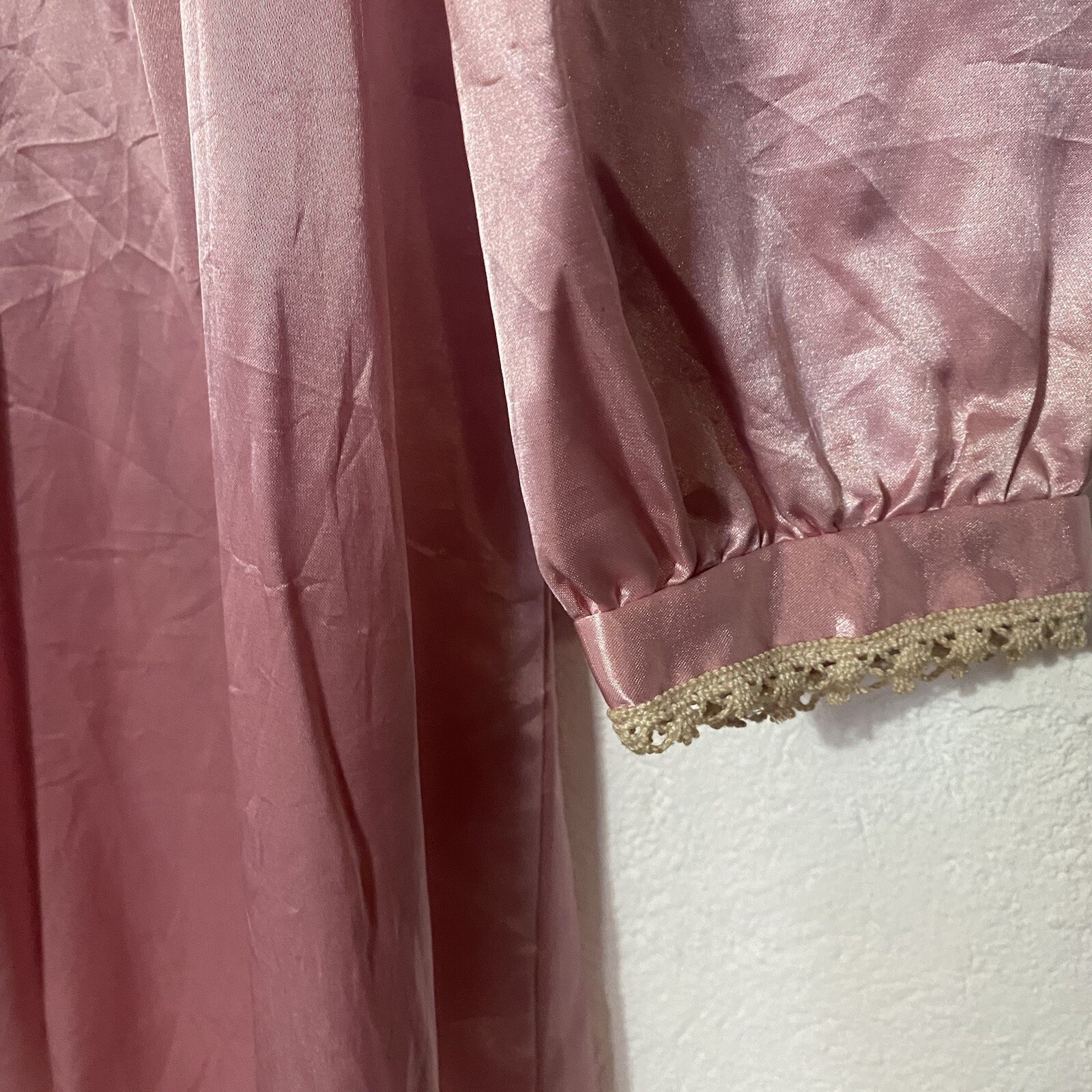 vintage womens nightgown pink medium Dolly Kawaii Made Usa