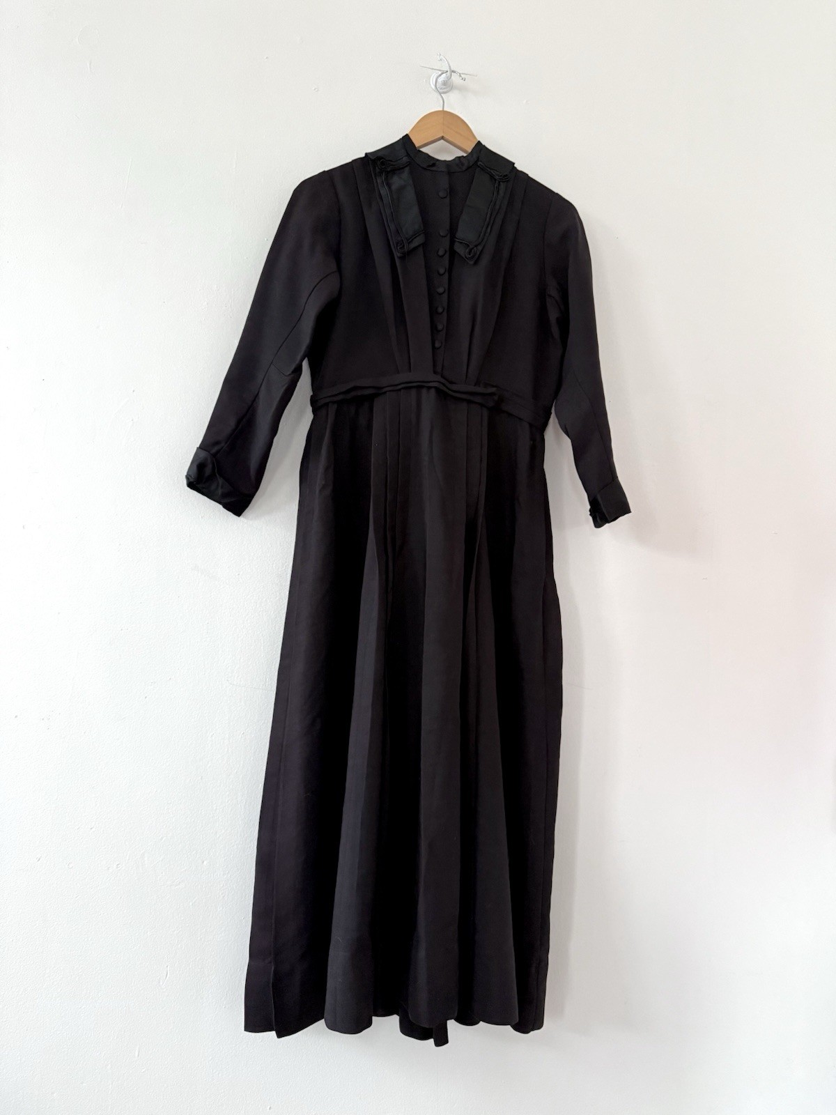 Antique Victorian Wool Crepe Full Length Winter Wrapper Dress/Duster Mourning M