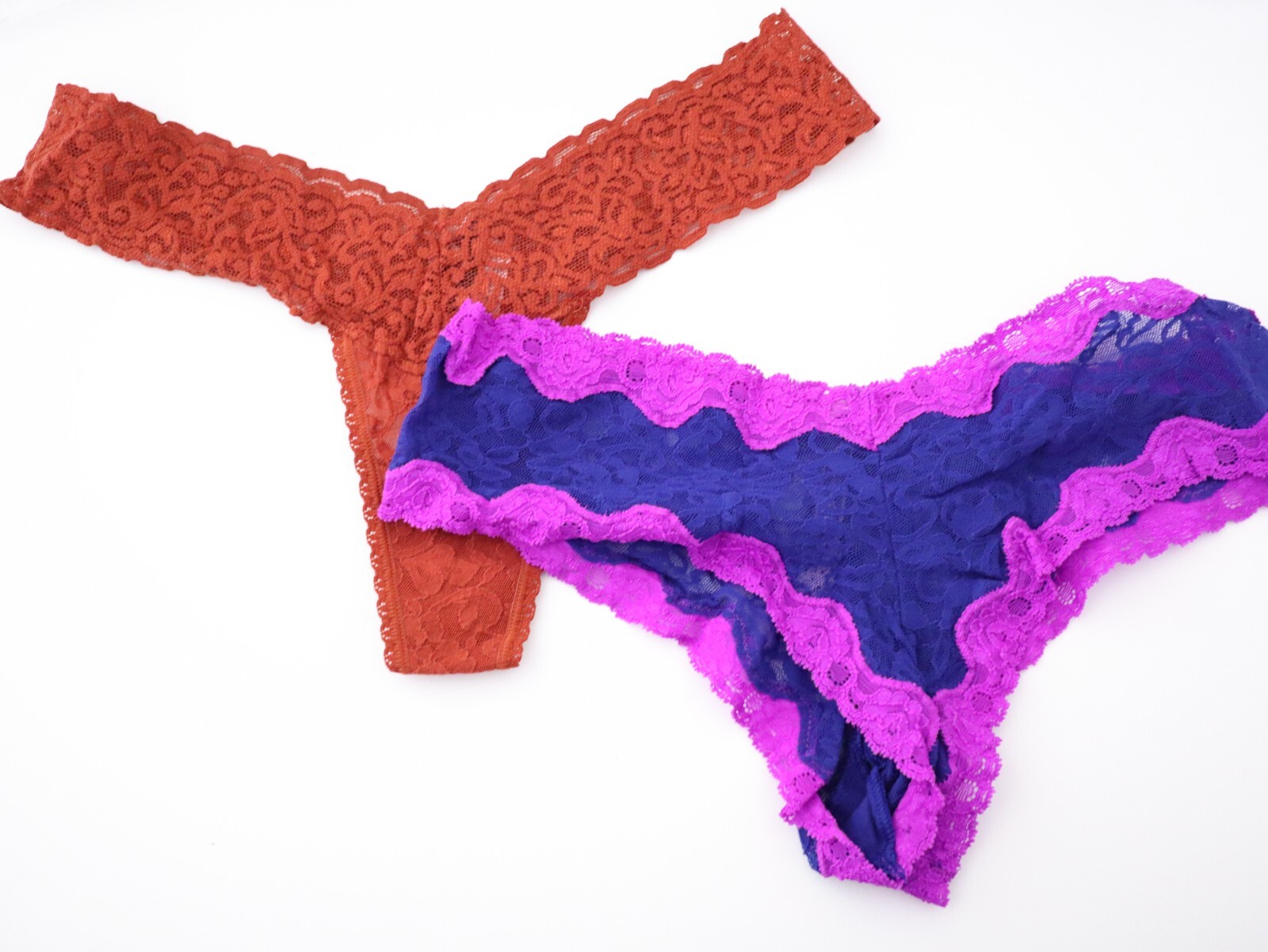 2 VTG Victoria’s Secret 200-2010 Sexy Little Things Lace Panties Lot MEDIUM