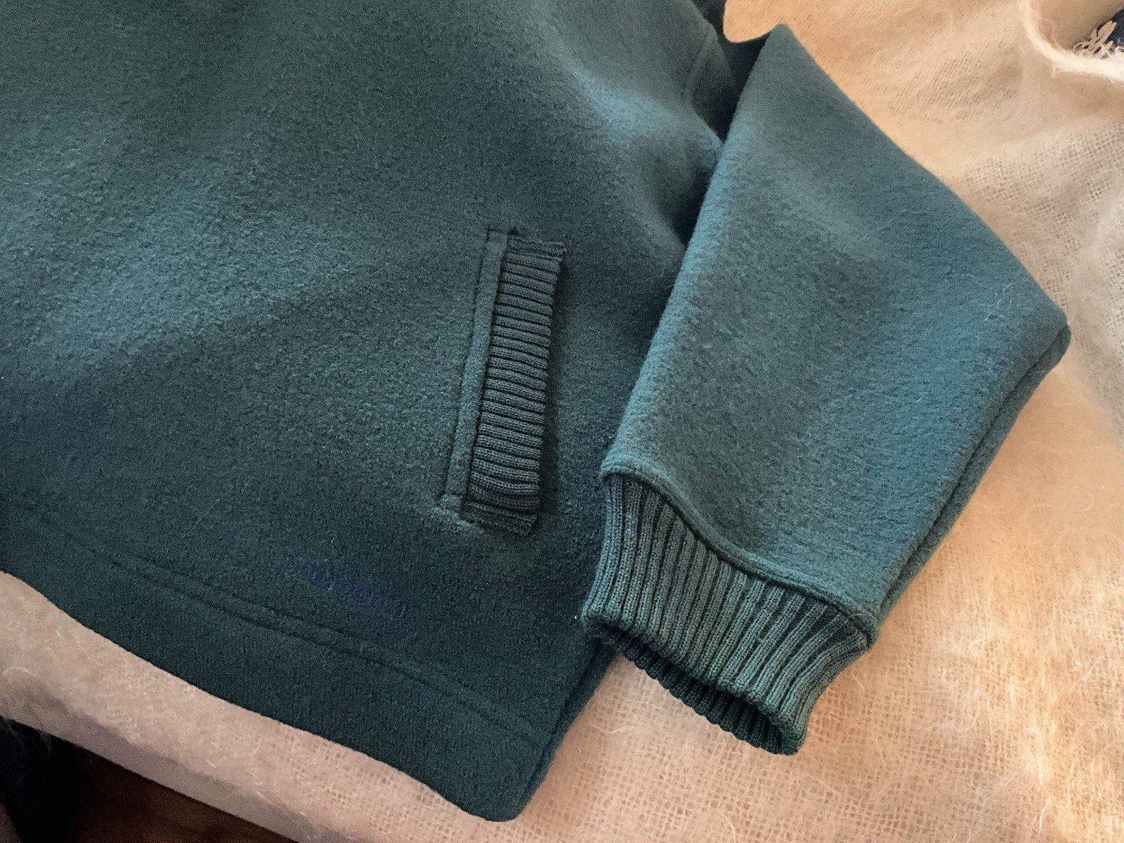 PATAGONIA WOMENS 1980’S VINTAGE HALF ZIP BOILED WOOL CUFFED LARGE
