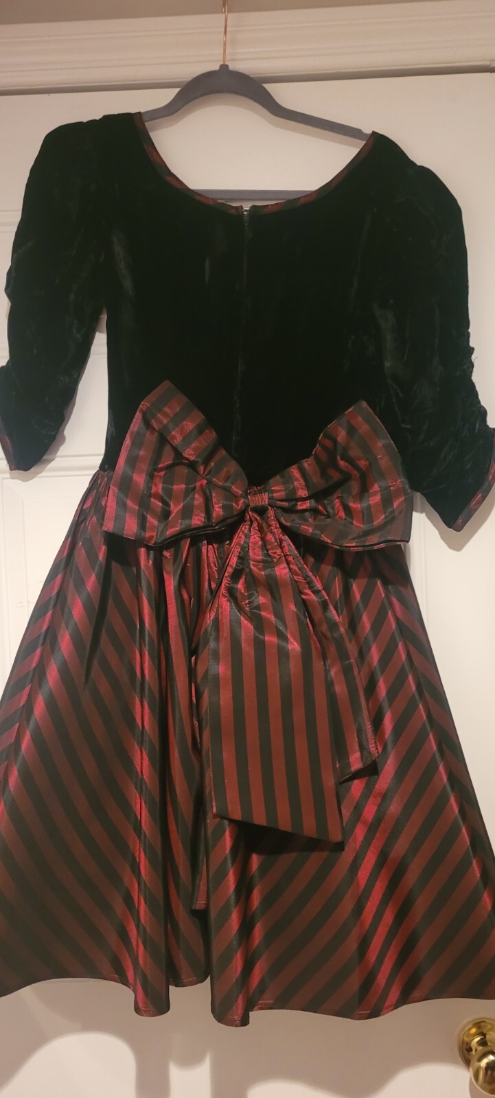 Vintage 1980s Gothic Black And Red Velvet party dress by brass plumb