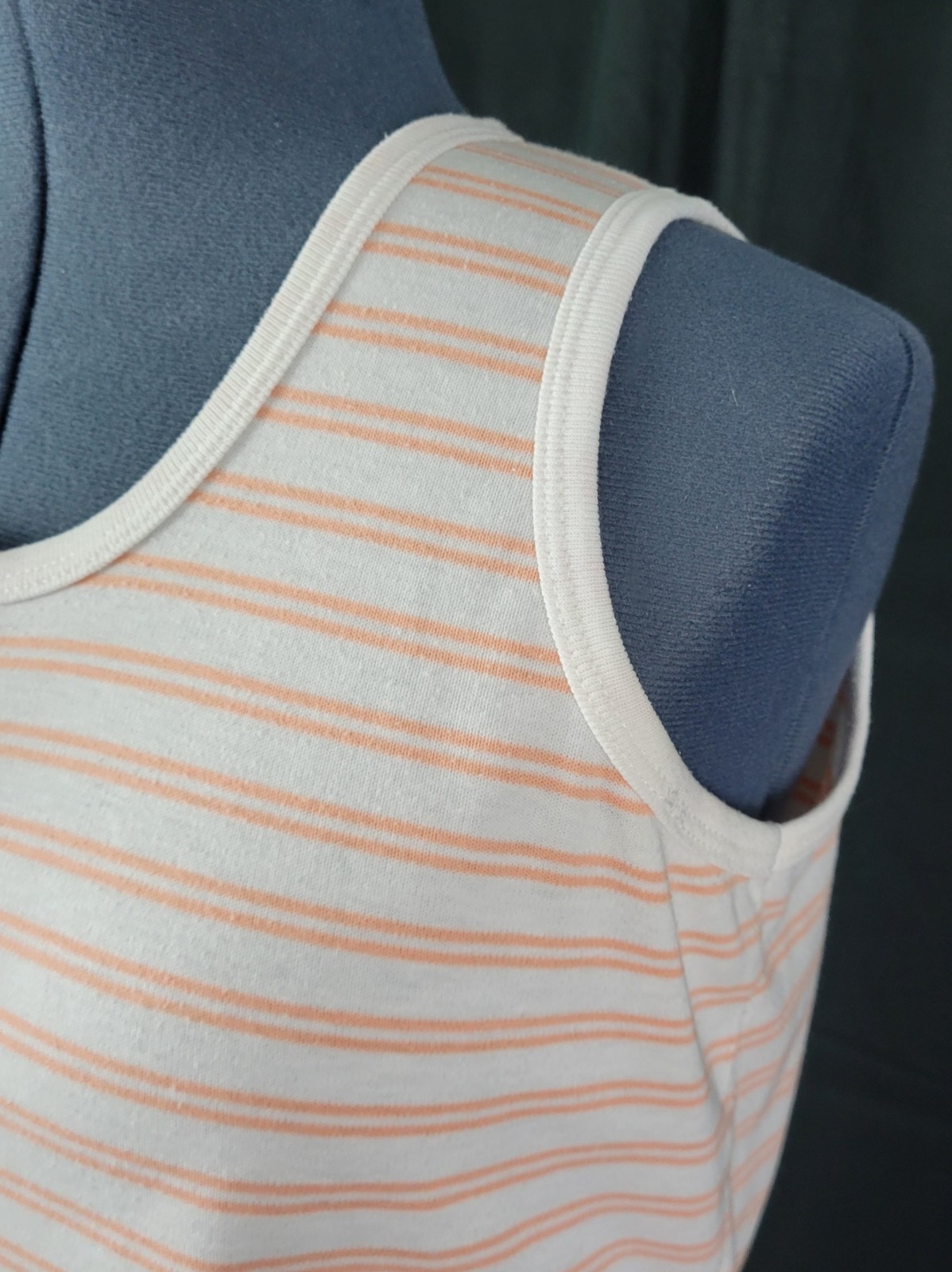 Vintage Objectives Cream Sleeveless Top w Peach Stripes Size Small