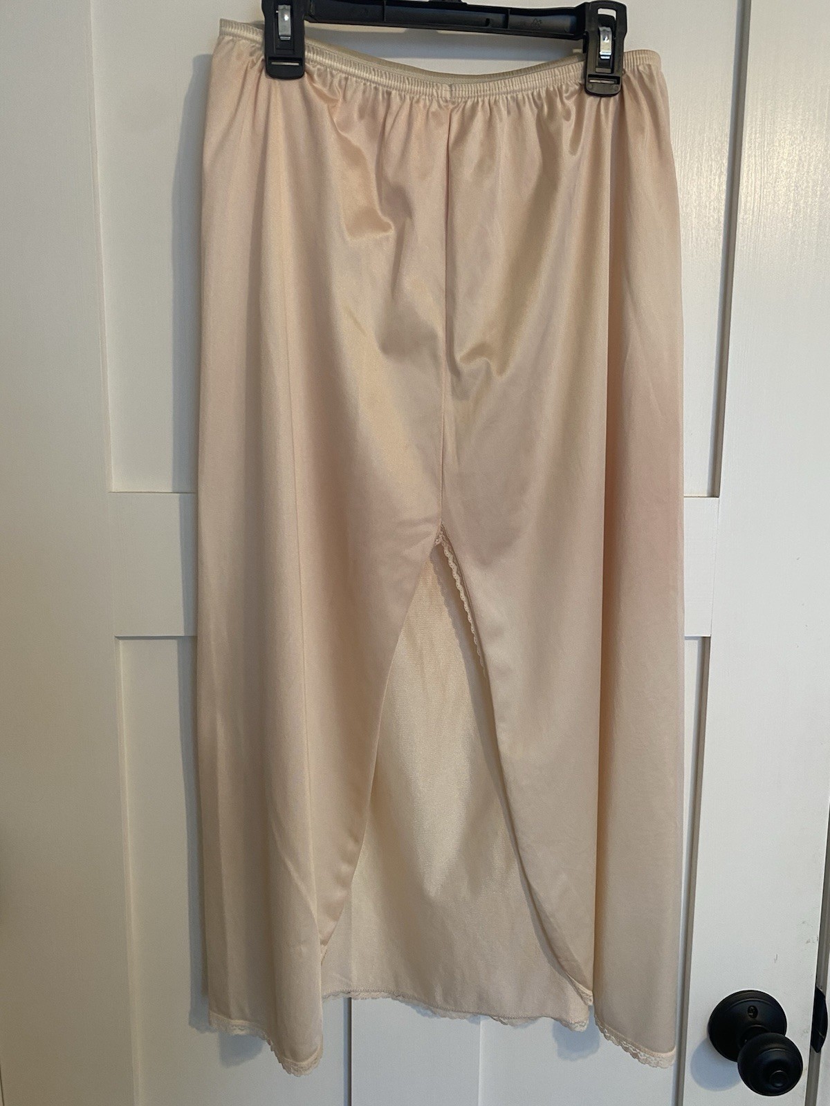 Vintage Vanity Fair Back Slit Nylon Nude Blush Lace Trim 3/4 Tea Length Medium