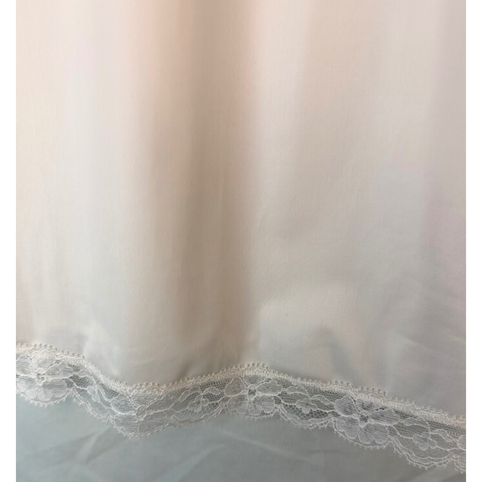 Vintage Vanity Fair White Lace Full Slip Antron III Nylon USA Size 38 NWT