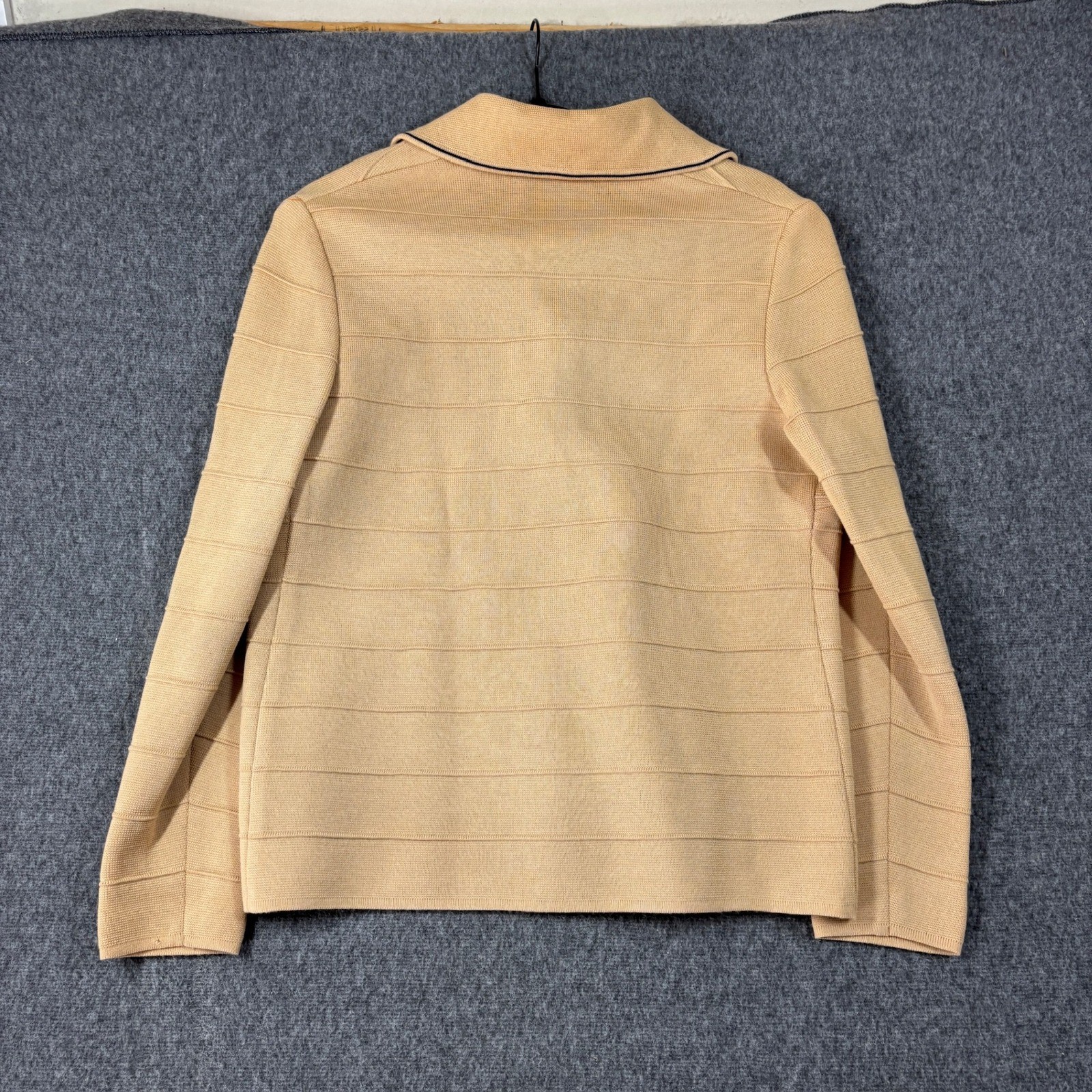 Gina Teresa Vintage 100% Wool Knit Cardigan Jacket Tan Navy Trim Gold Buttons 14
