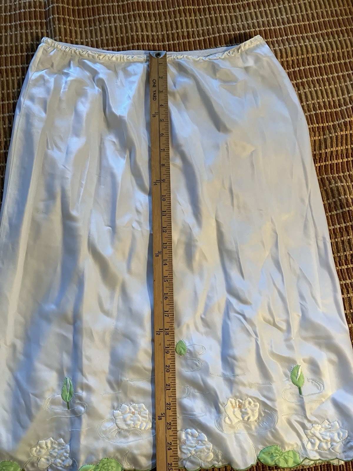 Odette Barsa Water LILies Lilly POND 25” ½ Slip Portugal HANDMADE Appliqué M/L