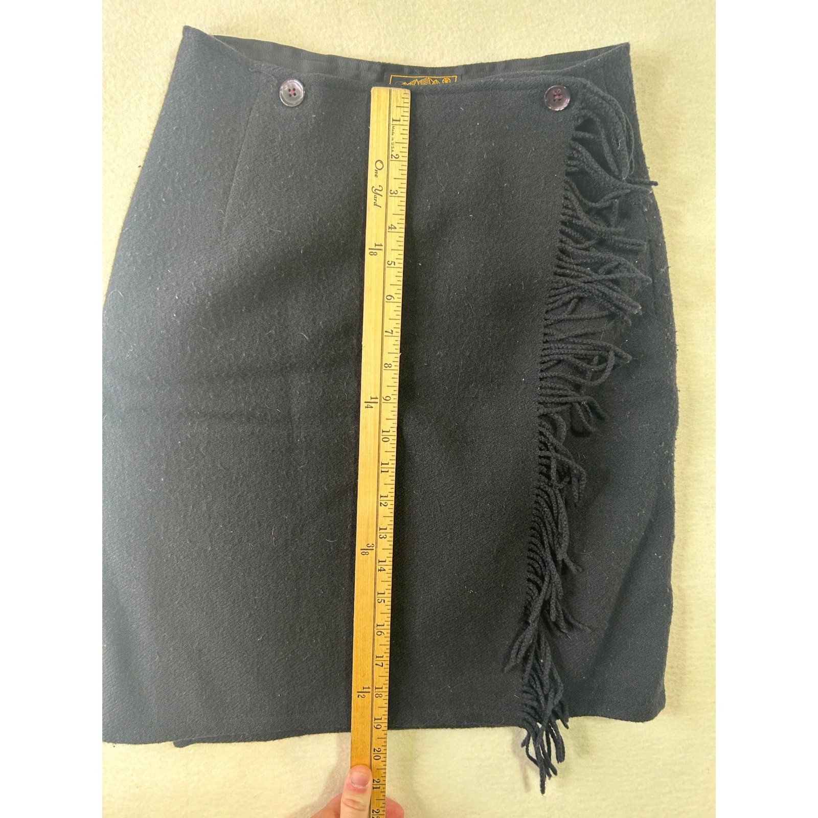 Eddie Bauer Vintage Black 100% Wool Fringe Wrap Skirt Size 10 Made in Bolivia