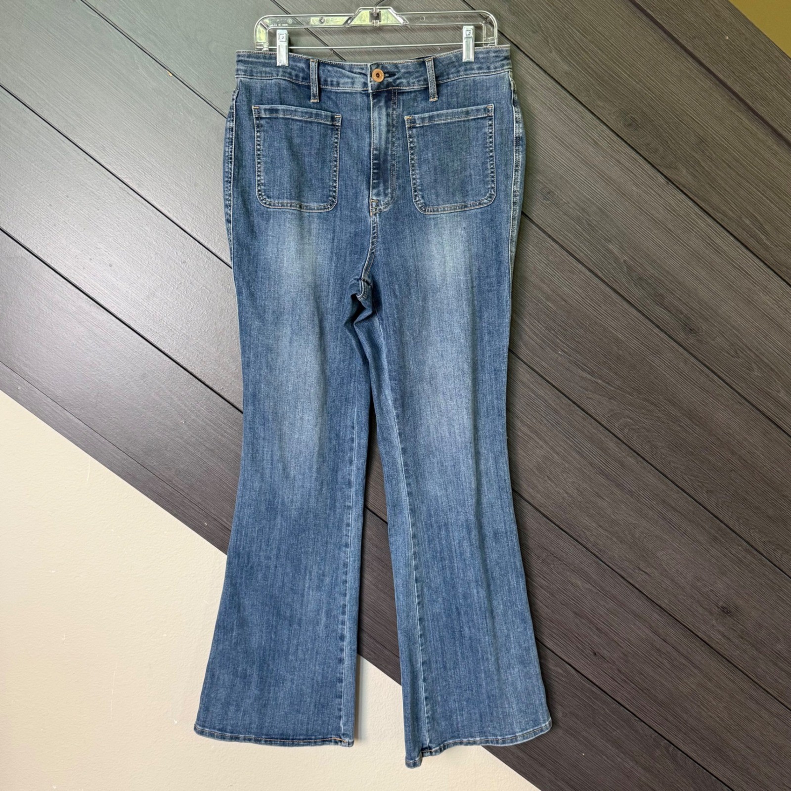American Rag Cie Women’s High Rise Sailor Flare Jeans Medium Wash 15/32 NWOT