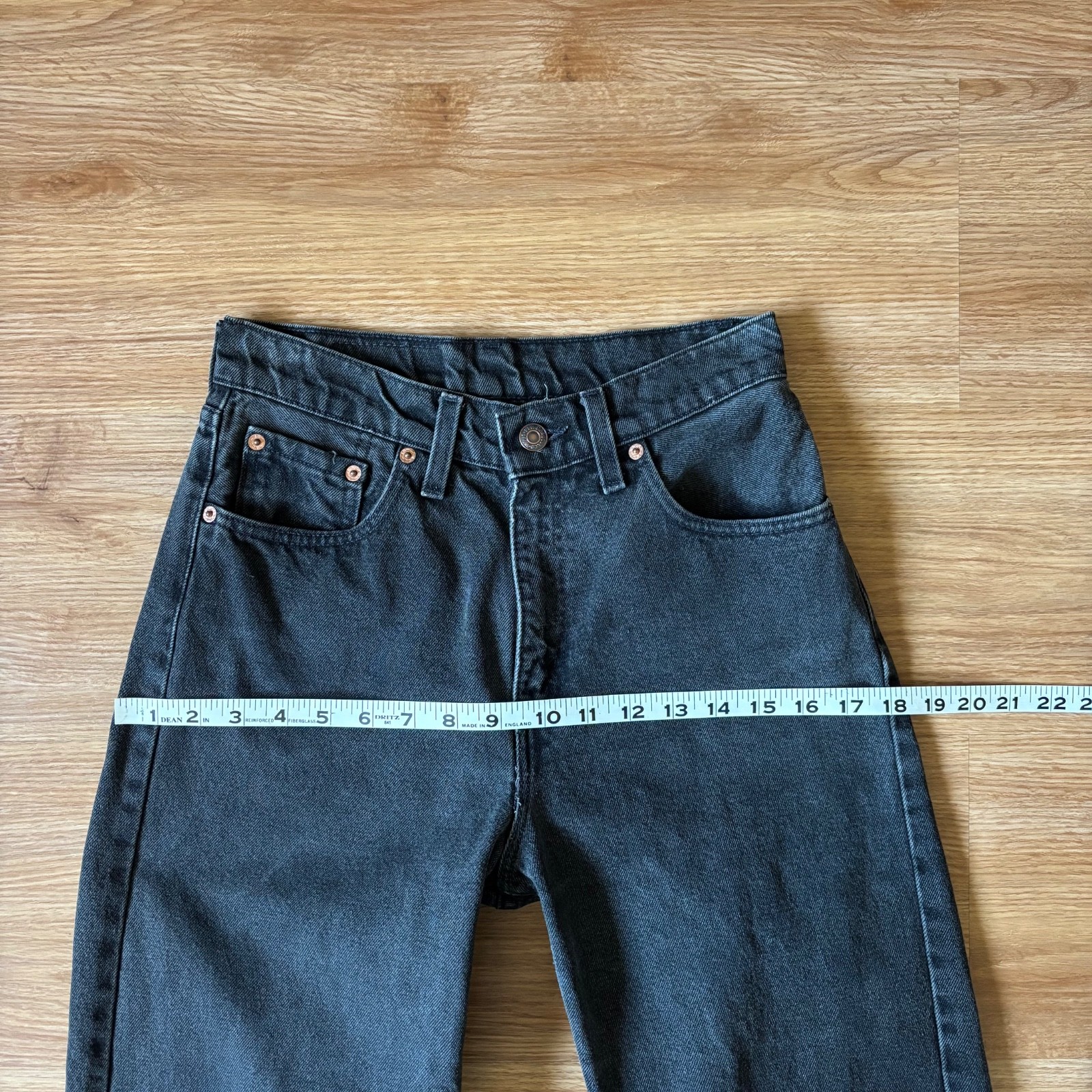 VTG Levi’s 560 Loose Fit Straight Leg Jeans 90s Women’s Size 5 Black Made in USA
