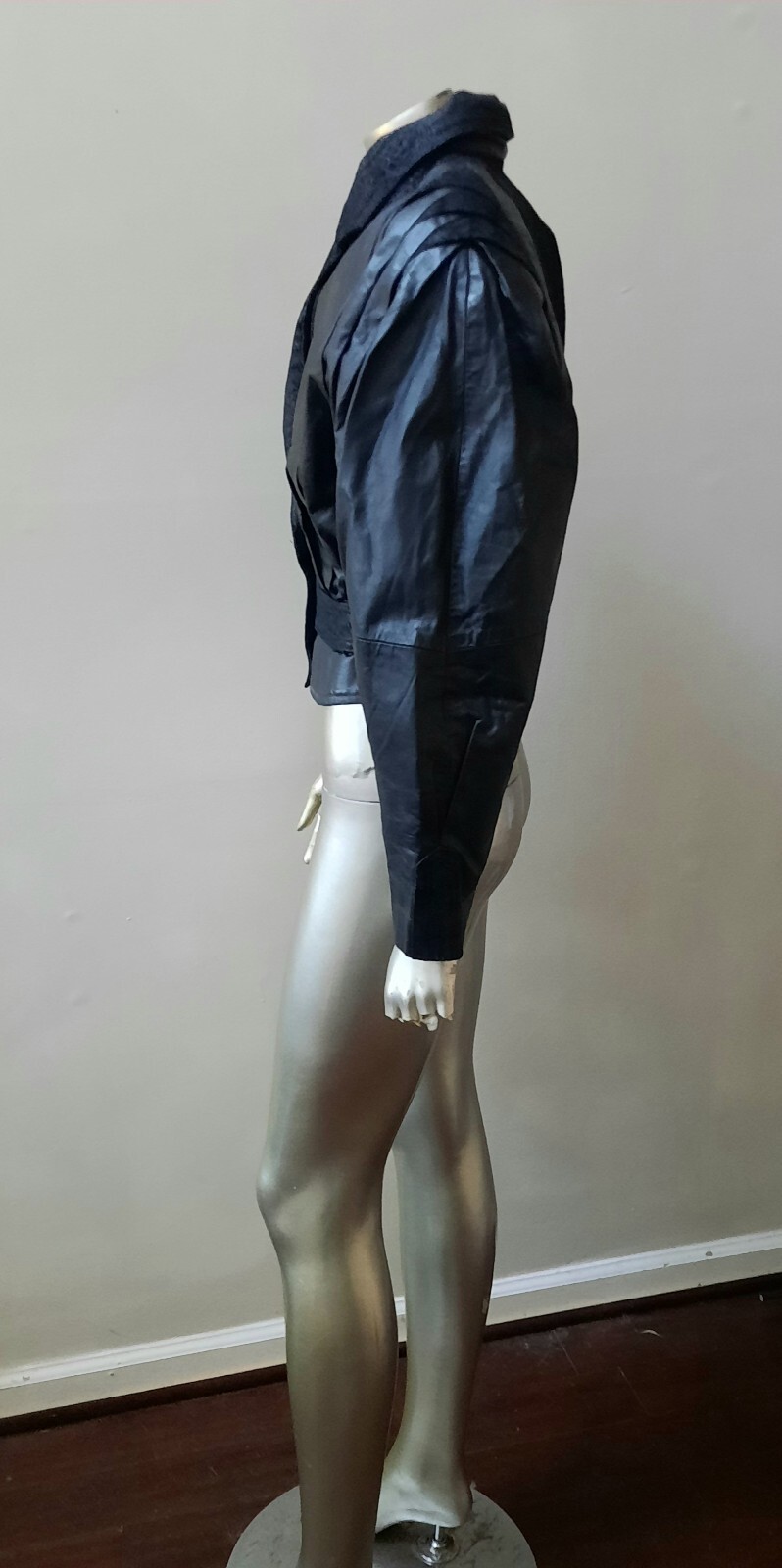 LEATHER VTG 80S DOLMAN SLEEVES SHOULDER PADS PLEATS SHORT JACKET sz M