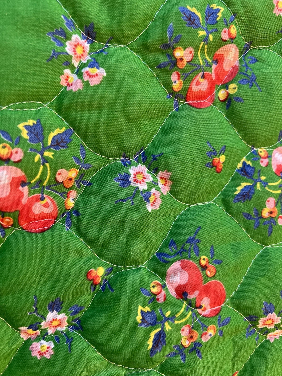 Vtg Meadowbank Quilted Wrap SKIRT Green w/ Pink Red Cherries Apple Fruit Floral