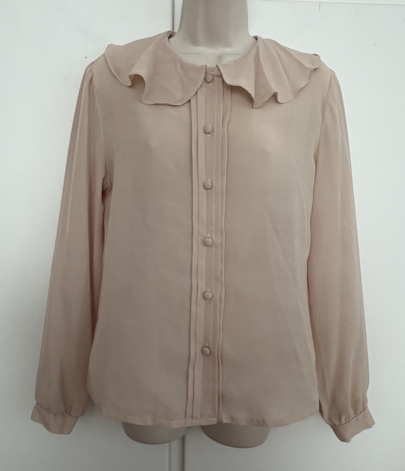 Flawless Vintage Sheer Beige Size Medium Jonathan Martin Button Up Blouse