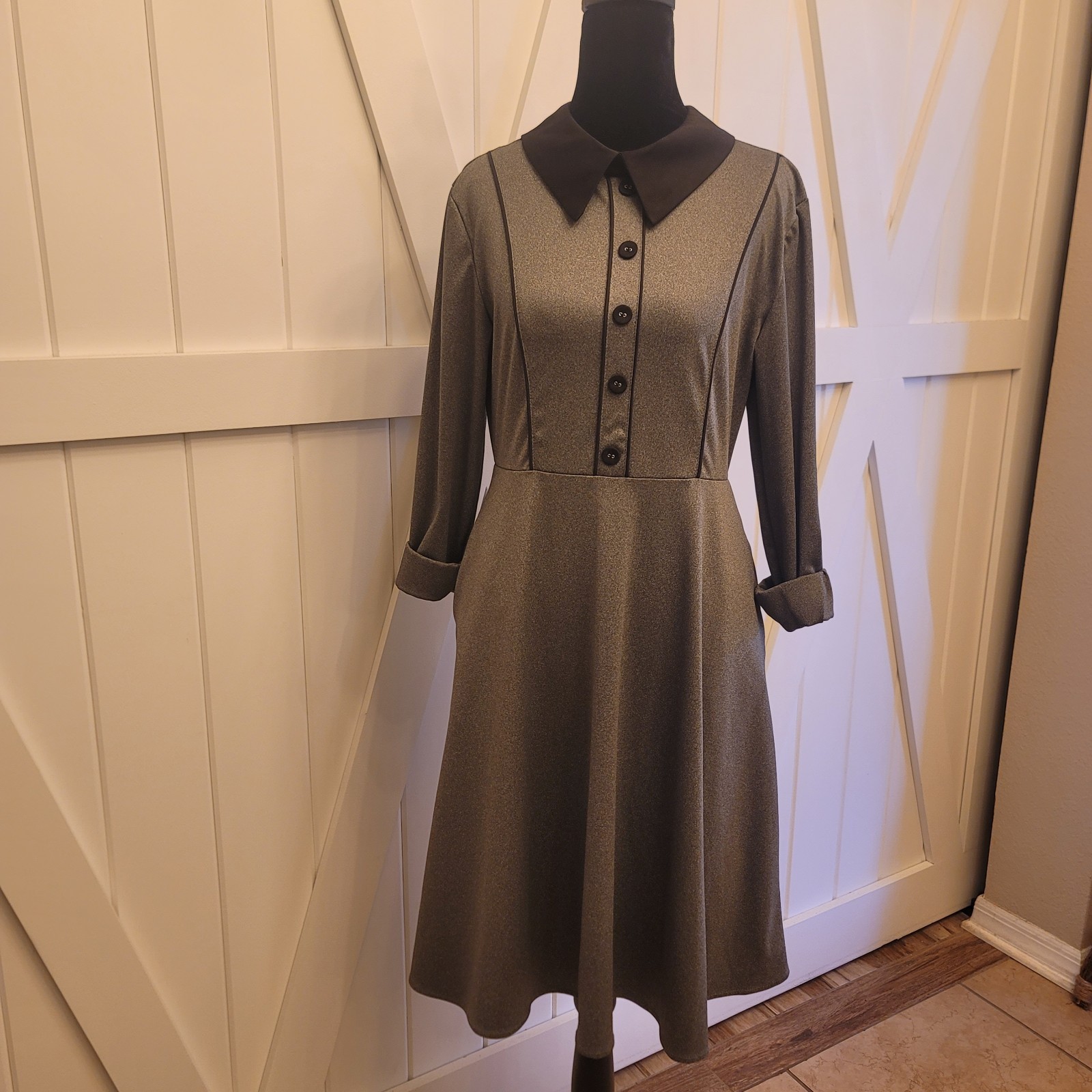 Vintage-Inspired Peter Pan Collar Fit & Flare Midi Dress | Small | Long Sleeve