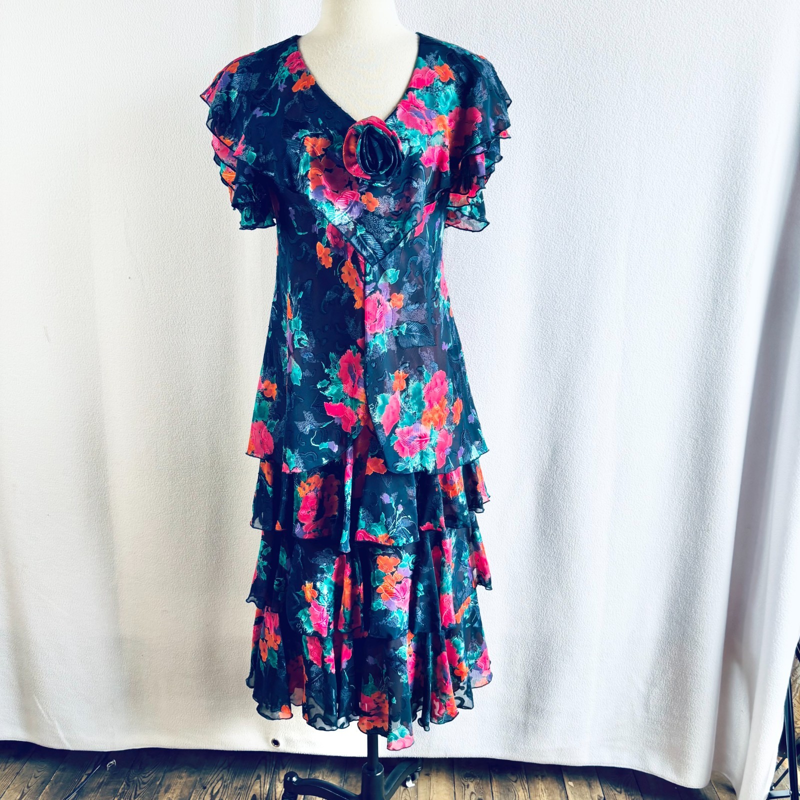 Vintage 1980s 1990s Does 1930s Blue Floral Flowing Party Dress