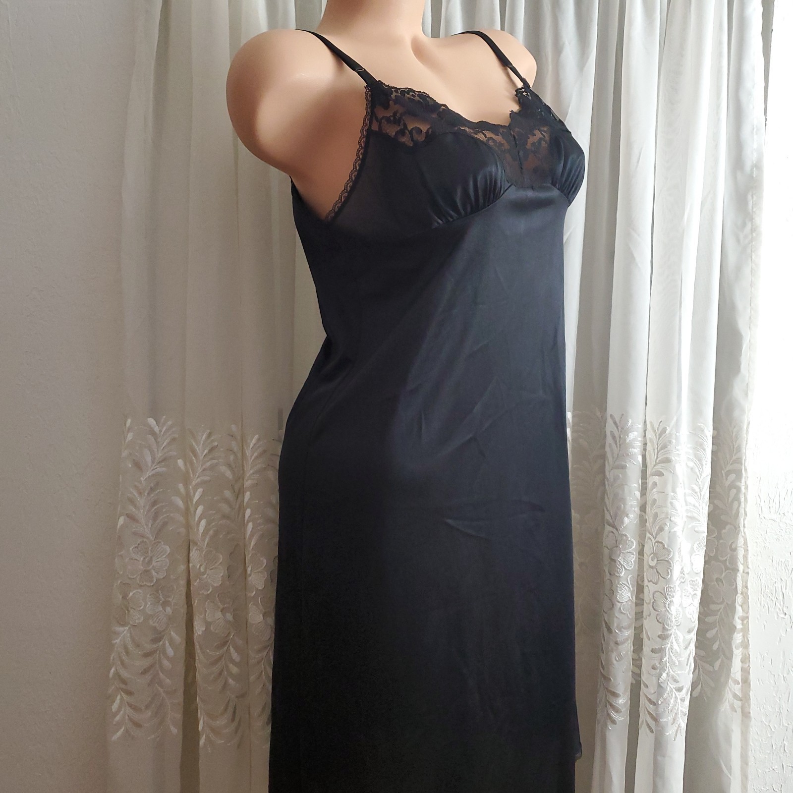 VTG Vassarette Full Slip Lingerie Dress 38 24/44 Style 10-105 Nylon USA Black