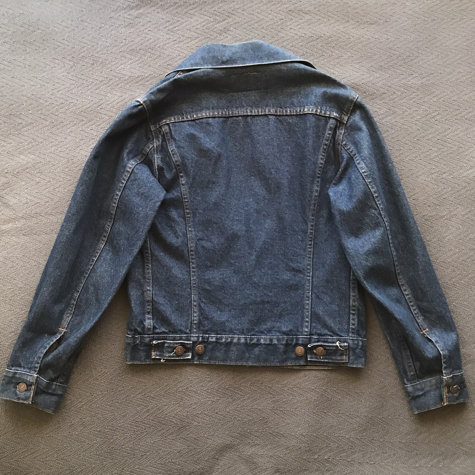 Vintage Levi’s Denim Jean Jacket Dark Wash Size 34 Awesome