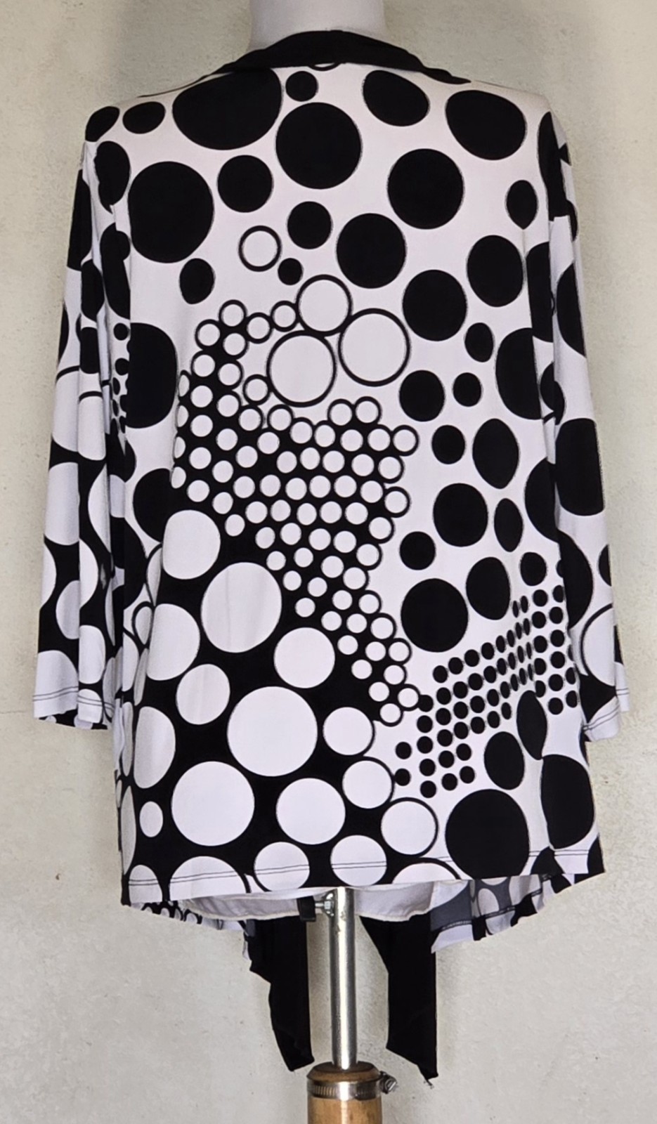 1980s TANJAY Black And White Open Front Waterfall Cardigan Size Petite Medium
