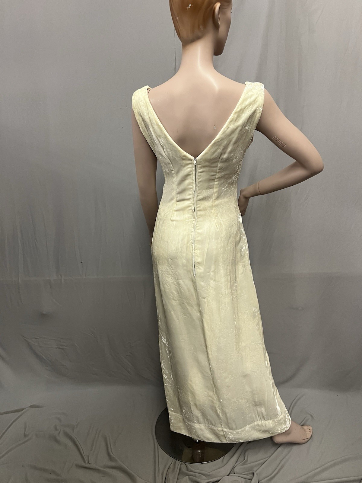 1960’s Ivory Rayon Crushed Velvet Evening Gown – Dress