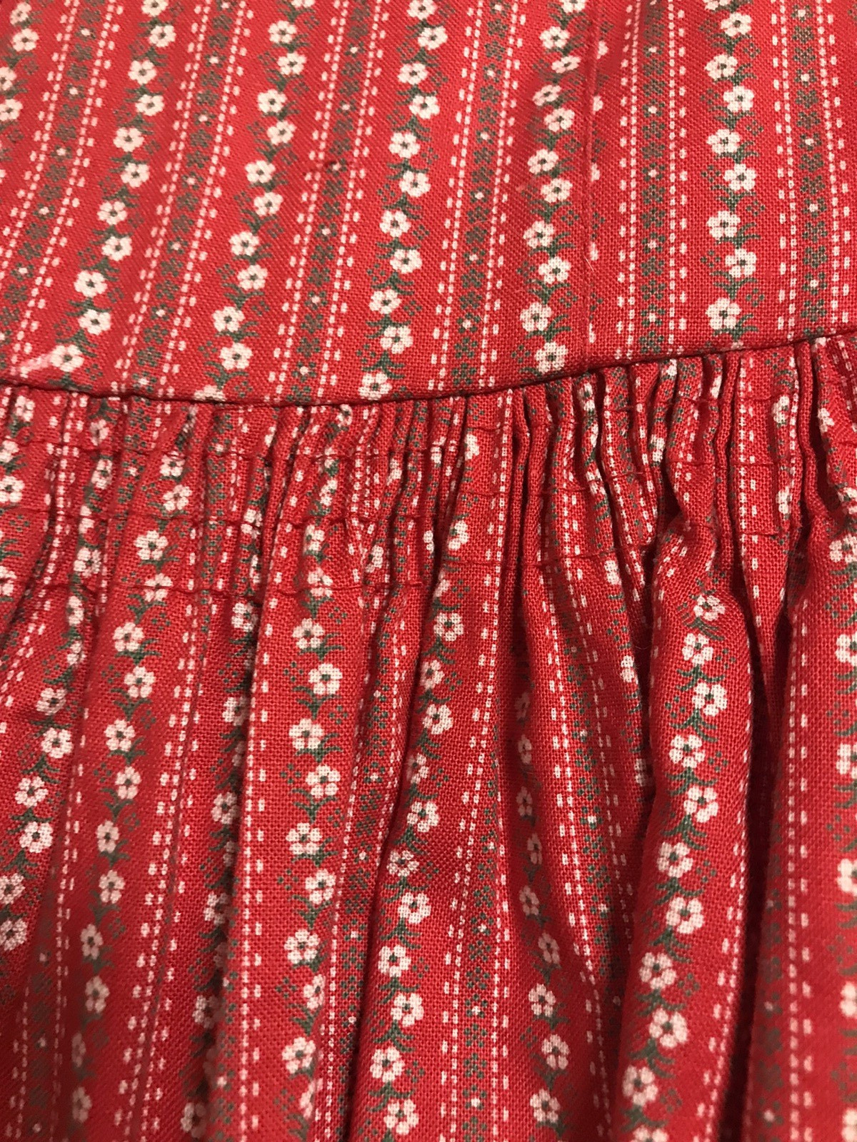Authentic German Dress Dirndl-Bavaria Size 40 Small -Red and White