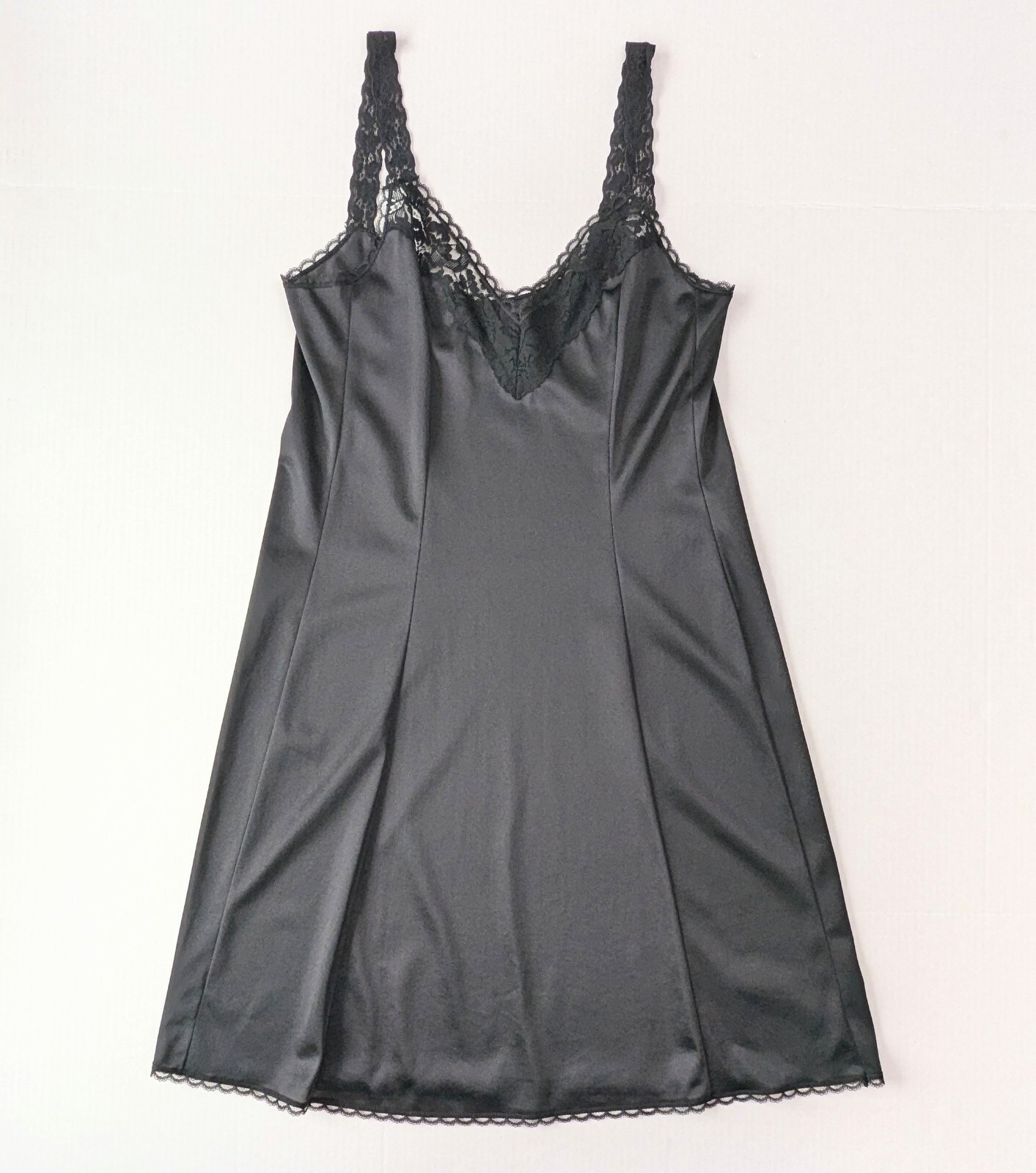 Vanity Fair 36 / 20″ Full Slip Black Princess Seams Made in USA Stretch Straps