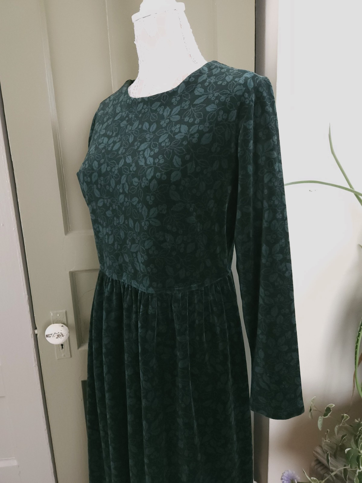 LL Bean Velvet Dress Vintage 1990s Dark Green Holly Berries Women’s M