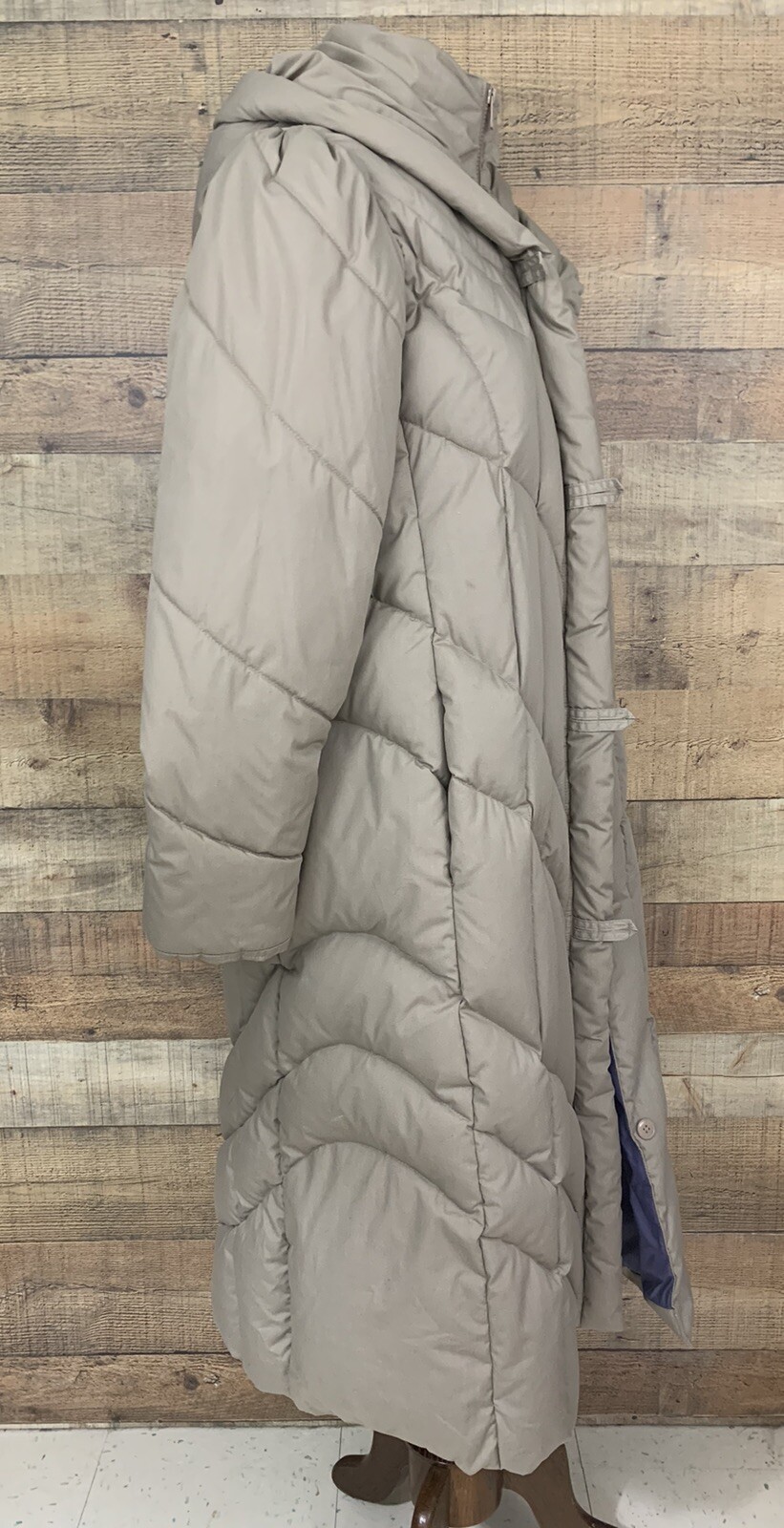 Vintage 1980’s Foxland Lanson Quilted Down Filled Coat Size Large Hooded