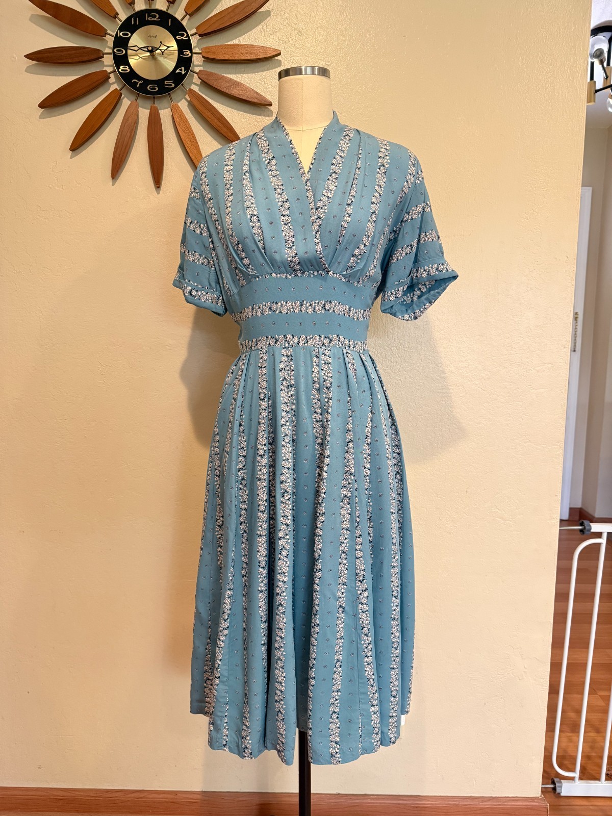 1940s Blue Floral Spring Day Dress Volup