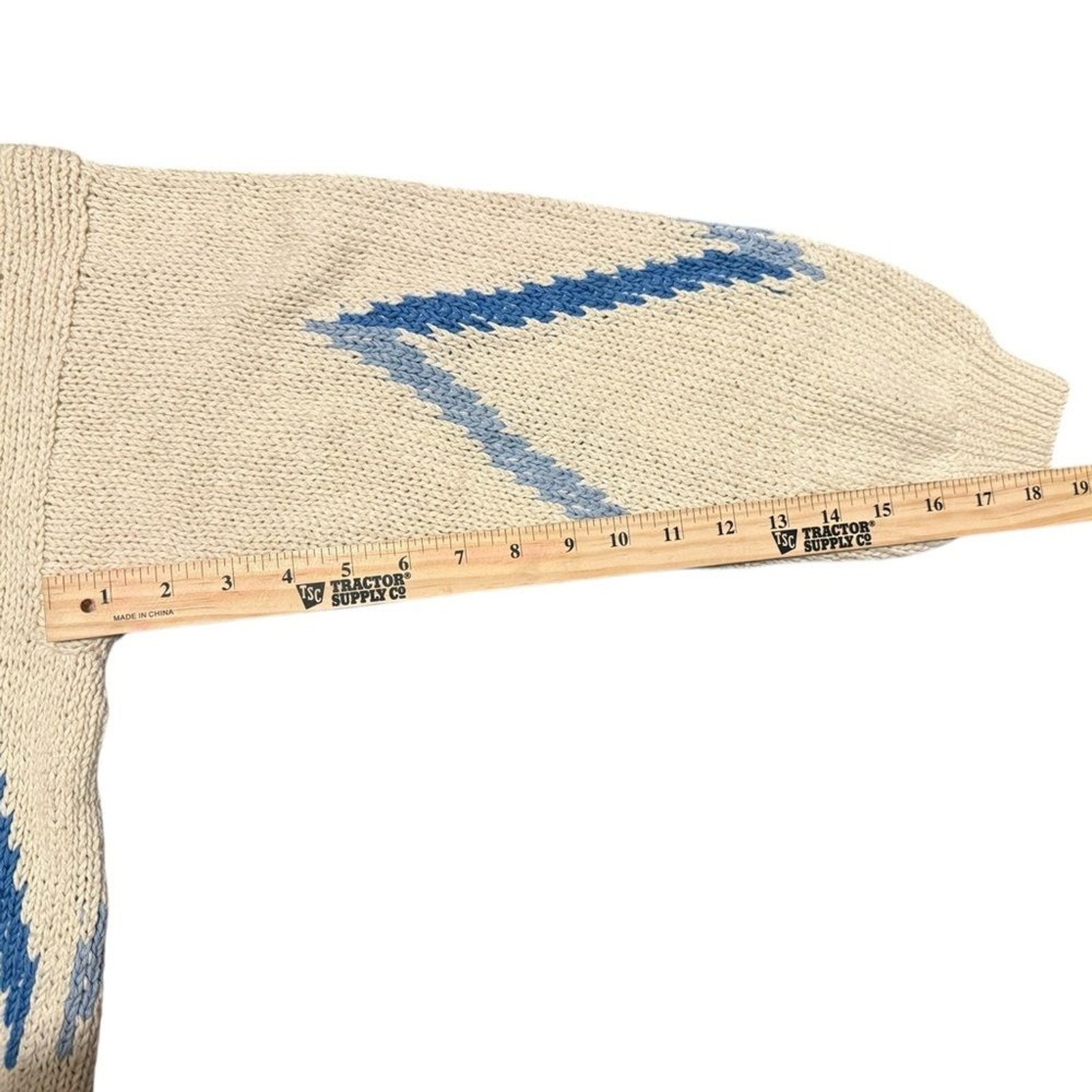 Vintage Peruvian 3D hand knit Cream Sweater ski mountain winter felt grannycore