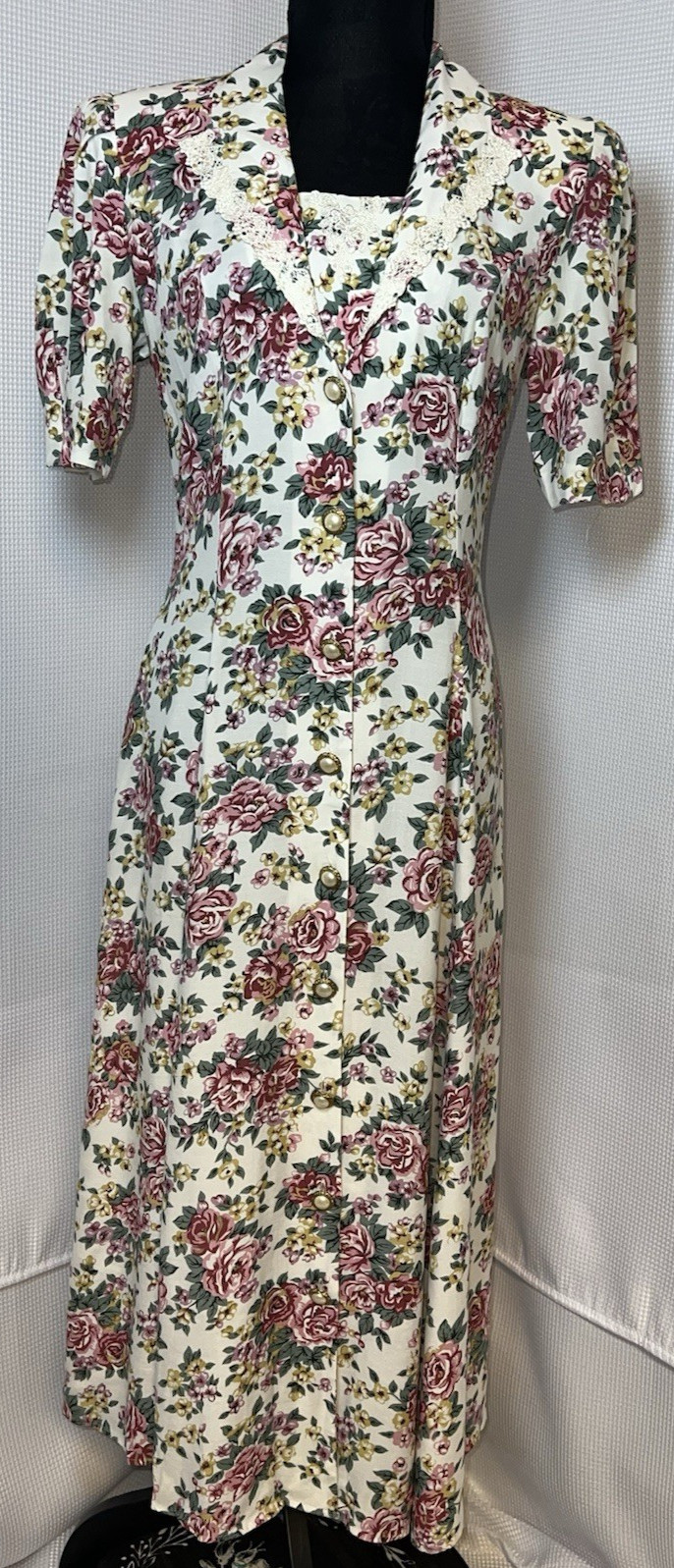 Betsy Lauren White Dress Size 7/8 Floral Back Tie Collared Button Front Maxi u96