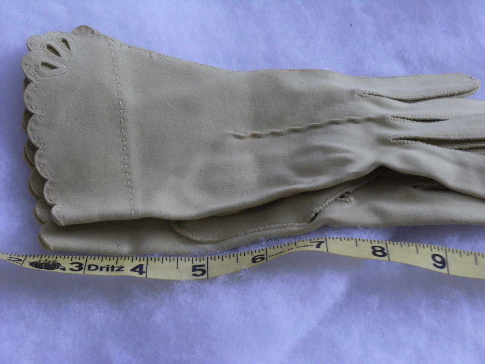 VINTAGE FORMAL GLOVES YELLOW 9IN RIPPLED WITH EYELETS TOP PENNEY’S