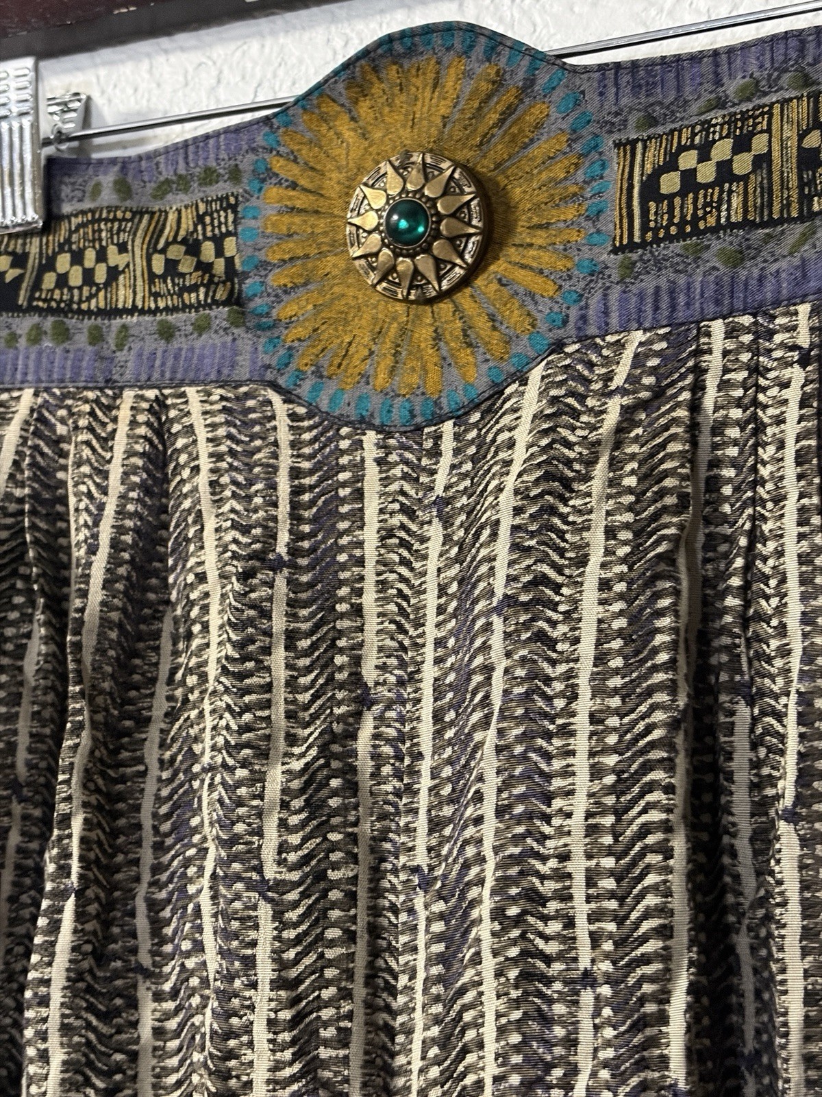 Dorothy Schoelen Platinum Vintage High Waist Boho Sunburst Gem Shorts Size 6