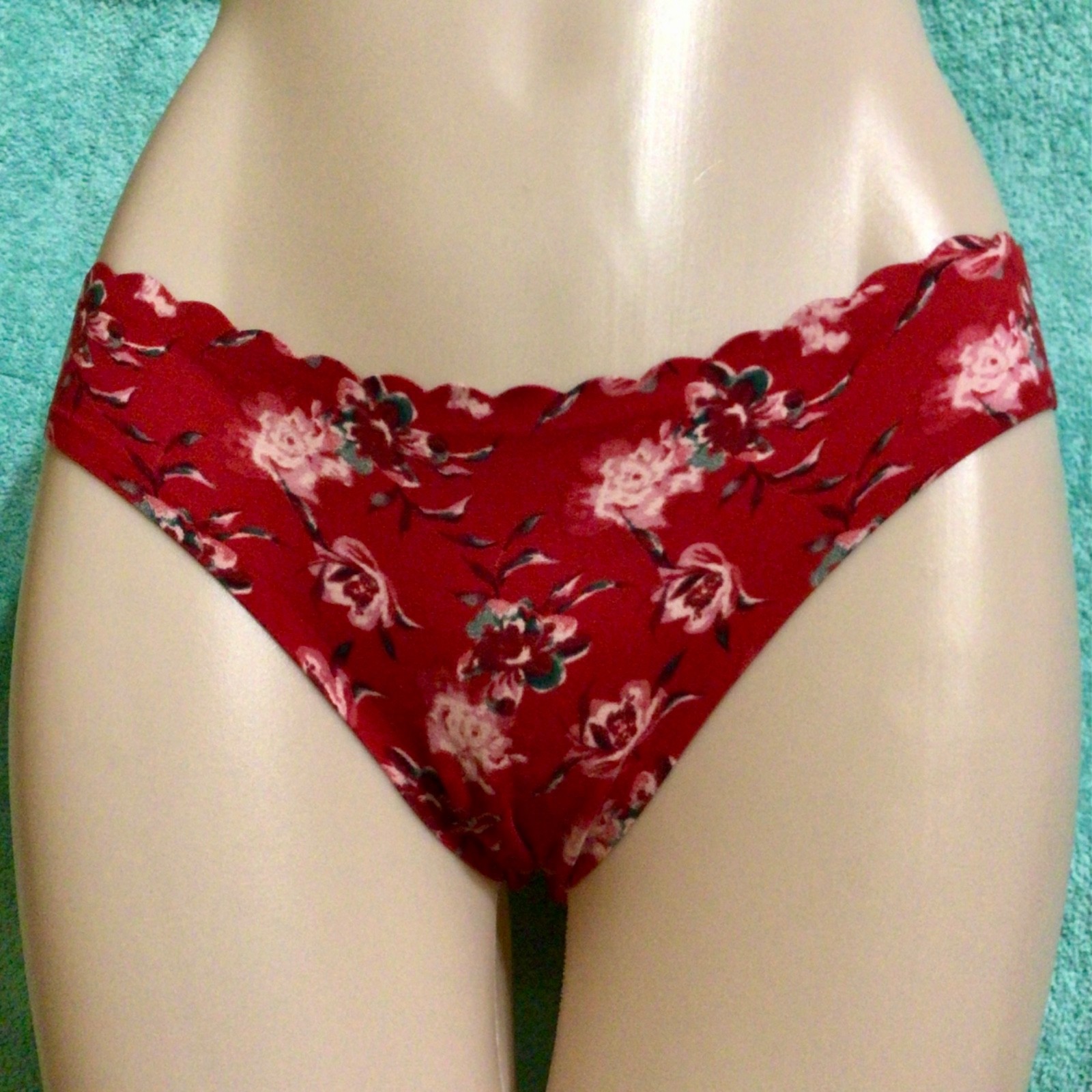 Curvy Hi-Cut Thigh Panty Invisible Panty Line Panties Jessica Simpson Medium / 6
