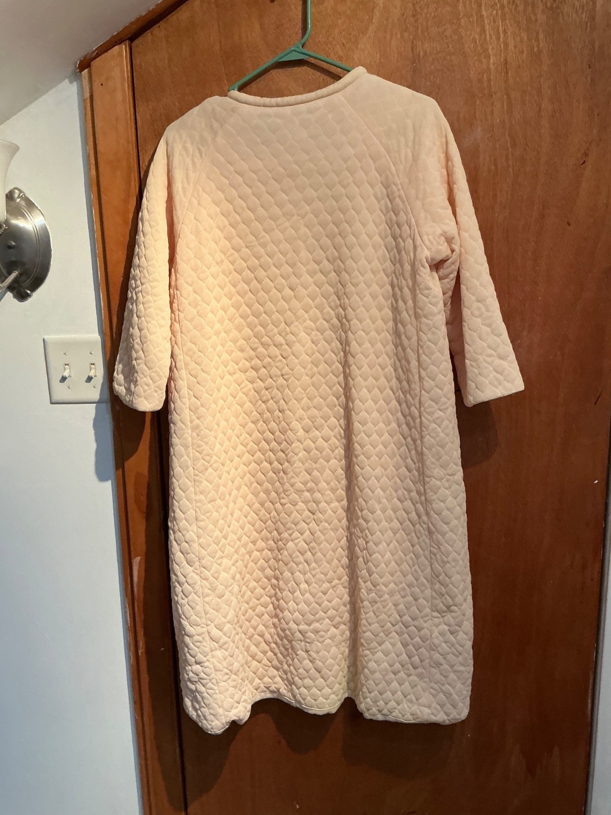 Vintage Quilted Lounging Robe Pajamas Buttons Embroidered MODERN size 10–GOOD