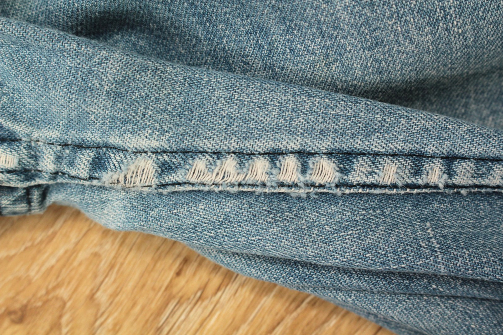 VTG Women’s 70s Wrangler High Waist Band Denim Bell Bottom Jeans XXS / Sz 23″