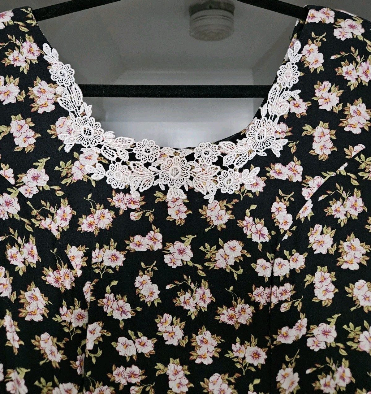 Vintage 80s/ 90s Marnie West Floral Midi Dress Lace Scoop Neck Shoulder Pads 13