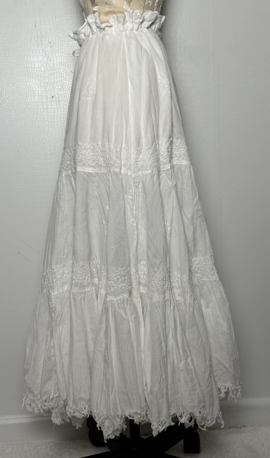 Vtg White Cotton Maxi Skirt Floral Embroidered OS Boho Fringe Rupees India