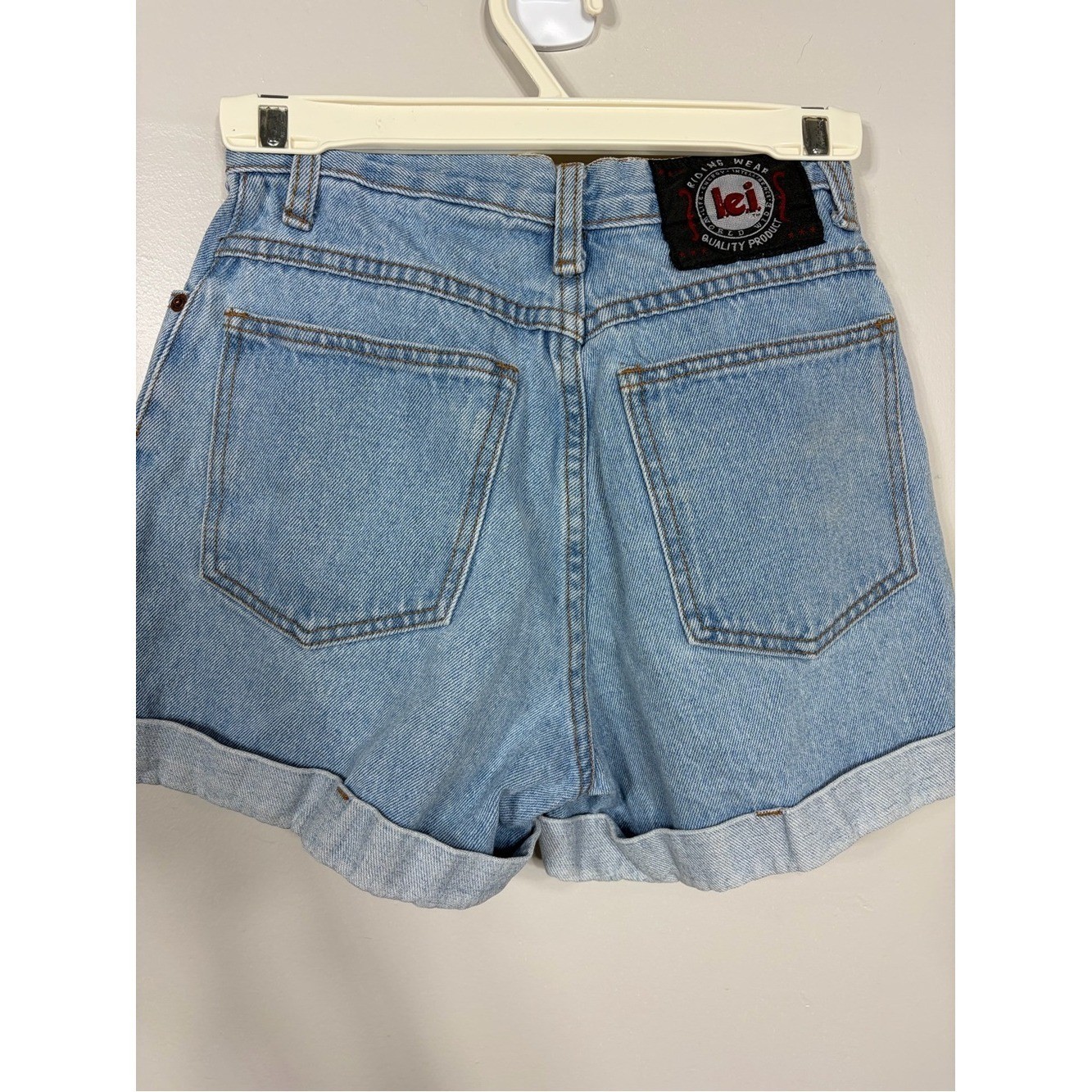 Vintage LEI High Waisted Embroidered Floral Denim Shorts 90s Y2K Mom Style Retro