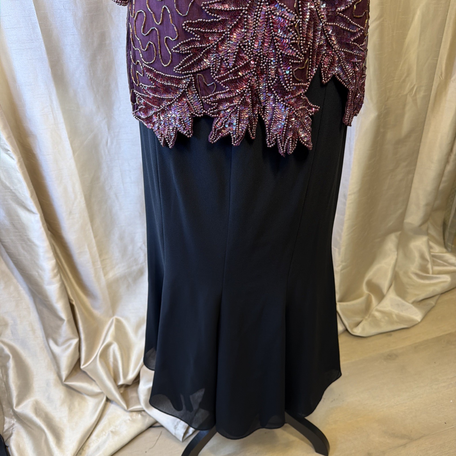 J.R.T. Bead & Sequine Silk Formal Blouse & Skirt (12) Size Large Wine Burgundy