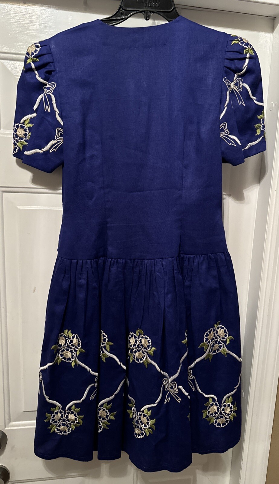 VTG Made Exclusively For Tesoro’s Philippines Embroidered Lines Blue Dress 10