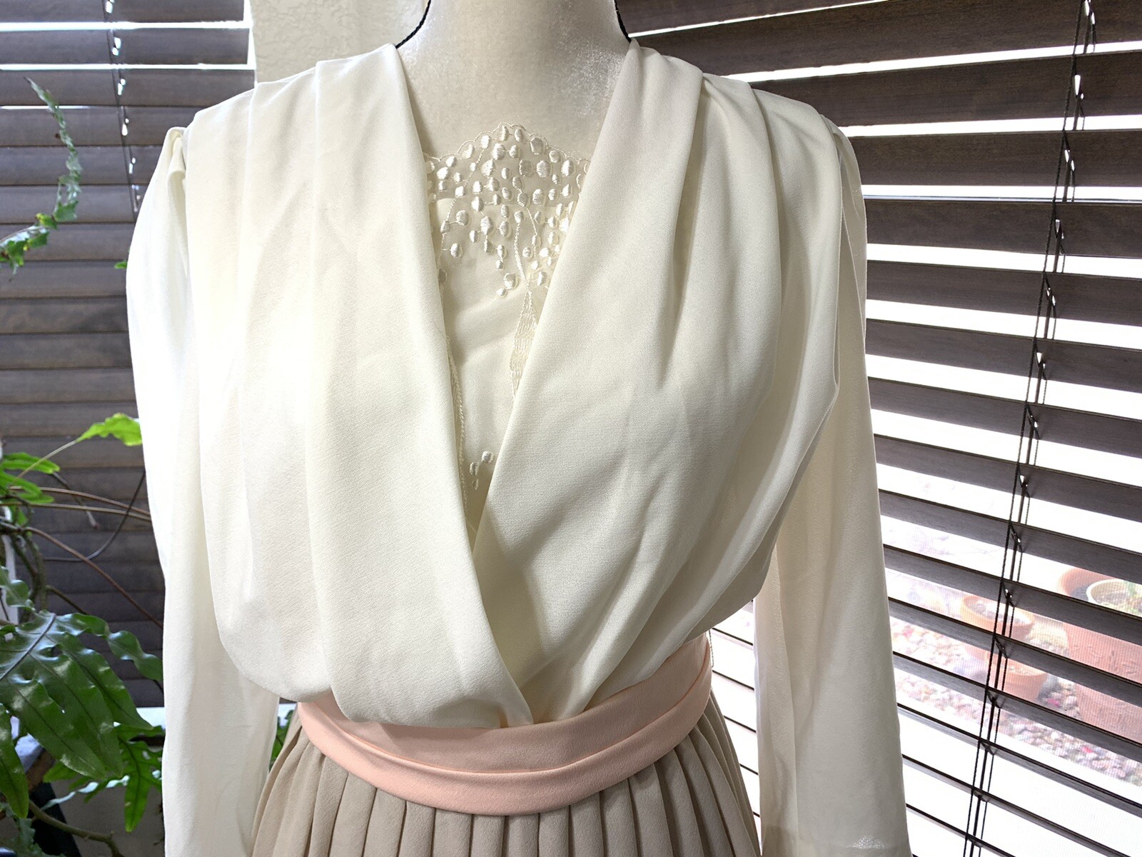 Vintage Jenny USA Pleated Dress Size 10 Embroidered Neapolitan Color Wave