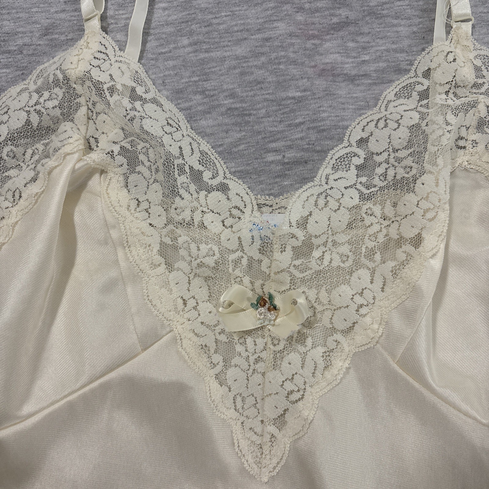 Vtg Sliperfection Nylon Tricot Ivory Lace Camisole Medium Whimsy Dainty