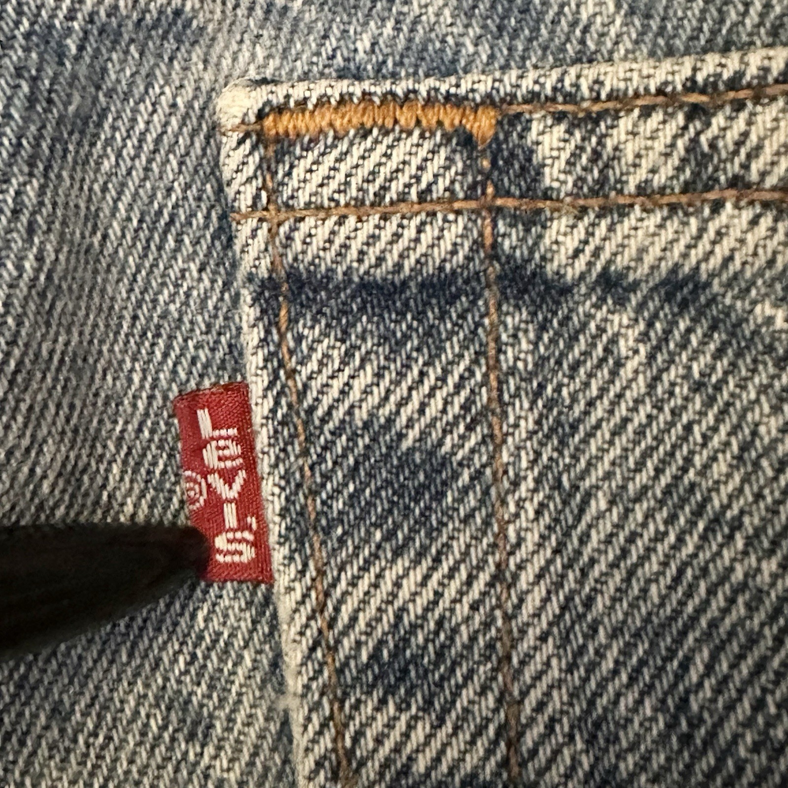 Vtg 90s Levi’s 551 Women’s Size 14 Med. Blue Relaxed Fit Tapered Denim Jeans USA