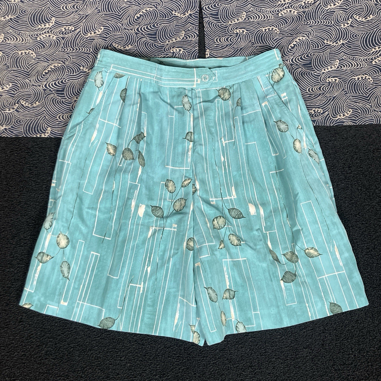 Shorts Tropical womens vtg Lily’s of Beverly Hills 14 Teal Green Leaf AOP lilys