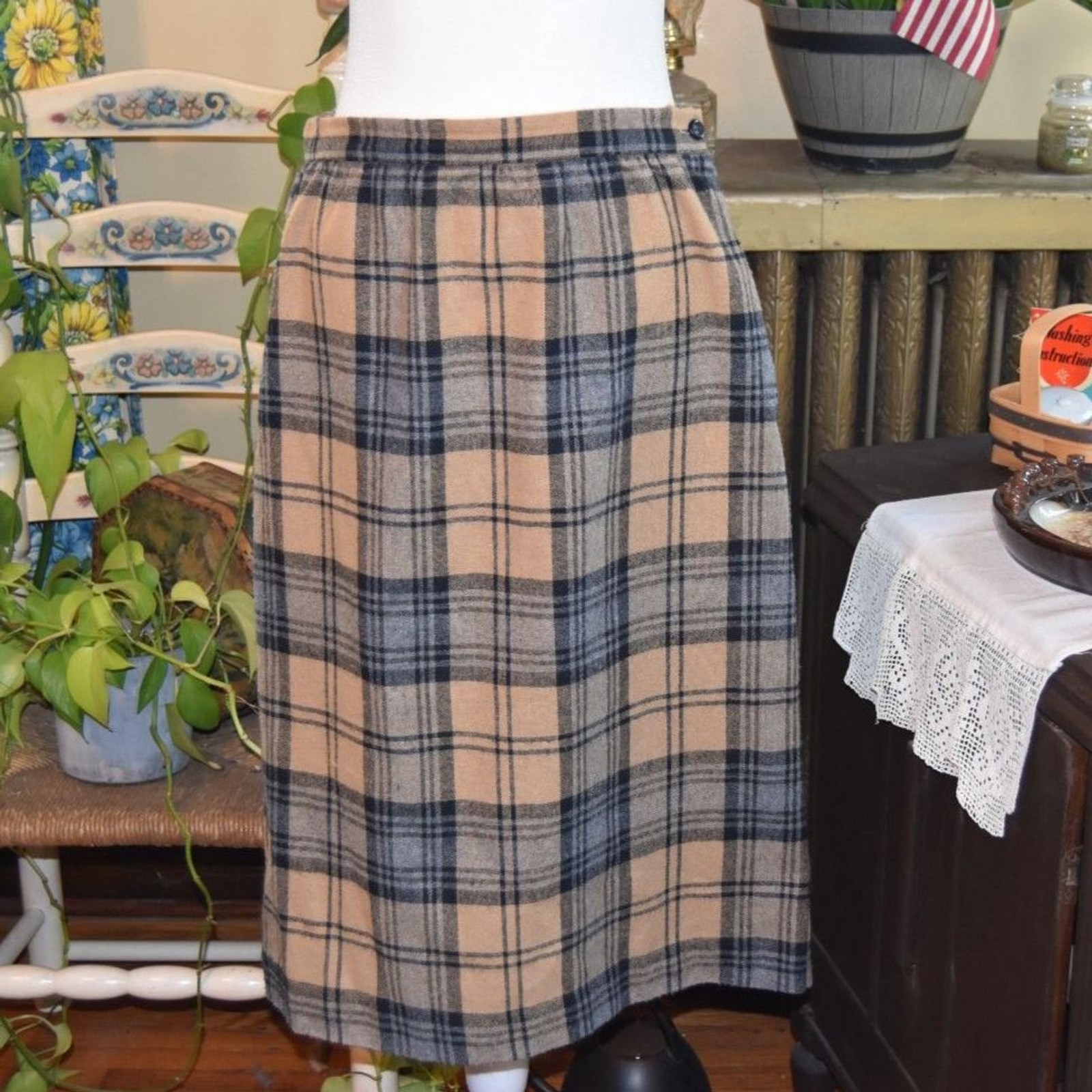 Vintage 1970s Glen Echo Sportswear Plaid Skirt Poly-Wool Blend Brown-Black Med